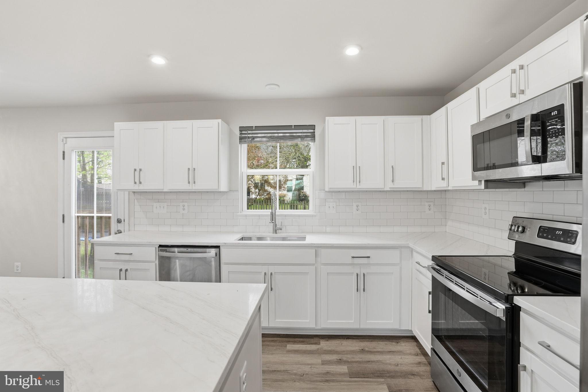 MEADE'S CROSSING - Residential