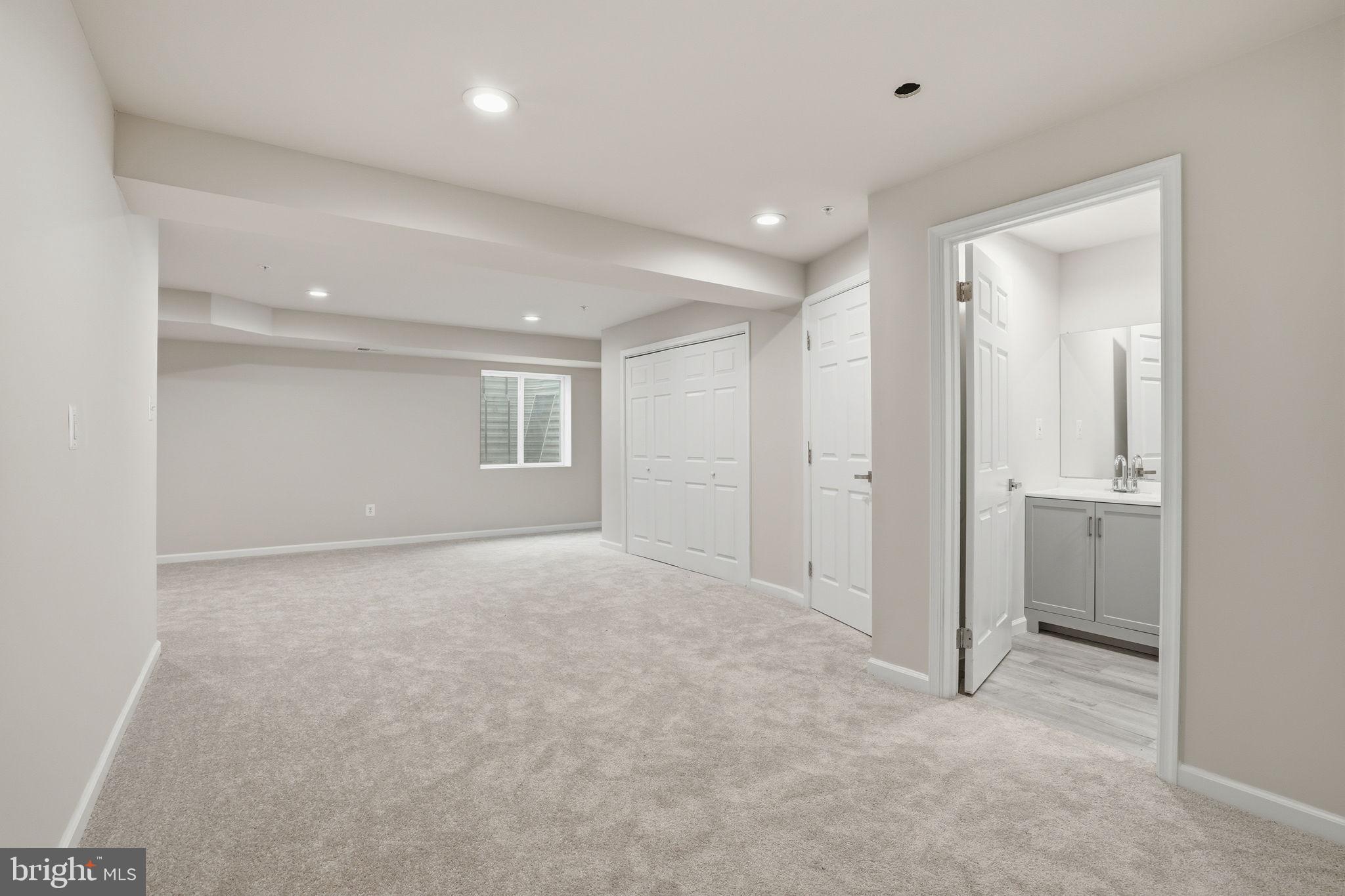 MEADE'S CROSSING - Residential