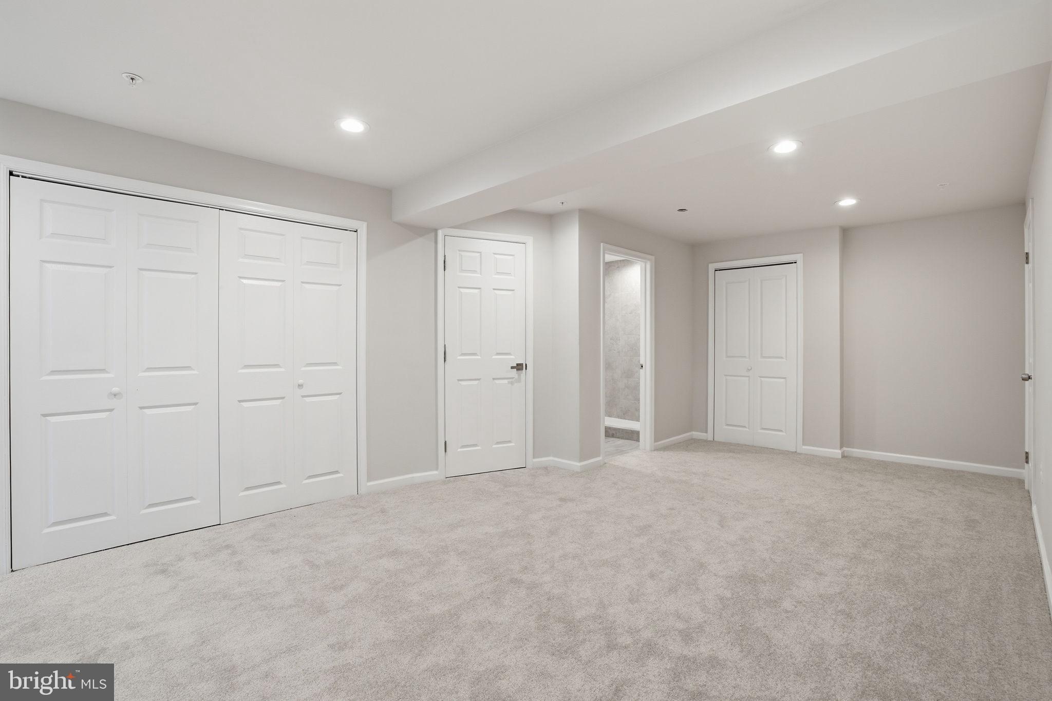 MEADE'S CROSSING - Residential