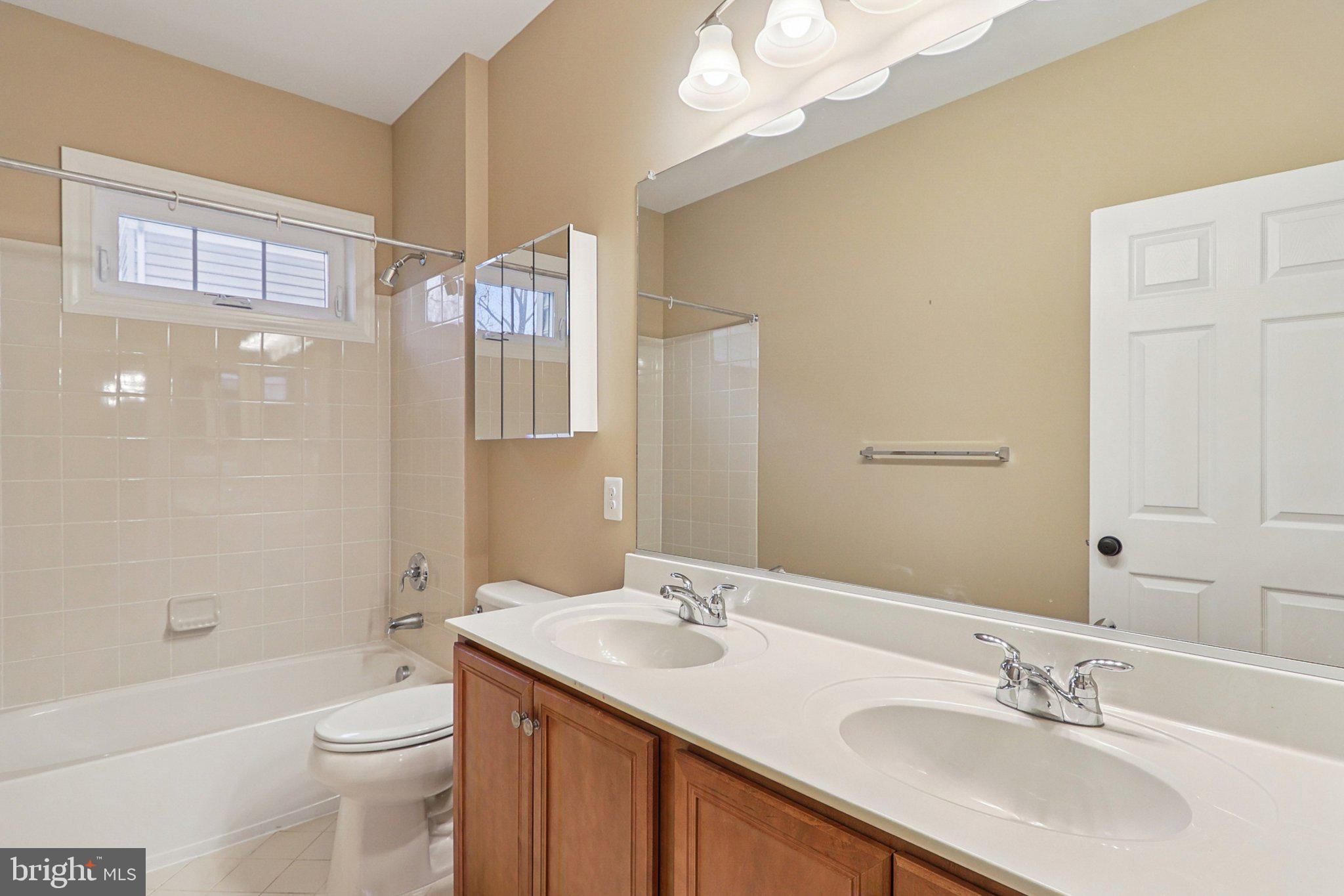 PIEDMONT CROSSING - Residential