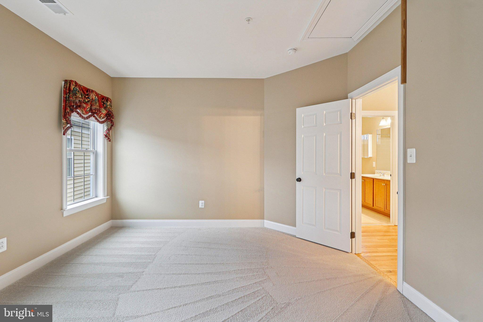 PIEDMONT CROSSING - Residential