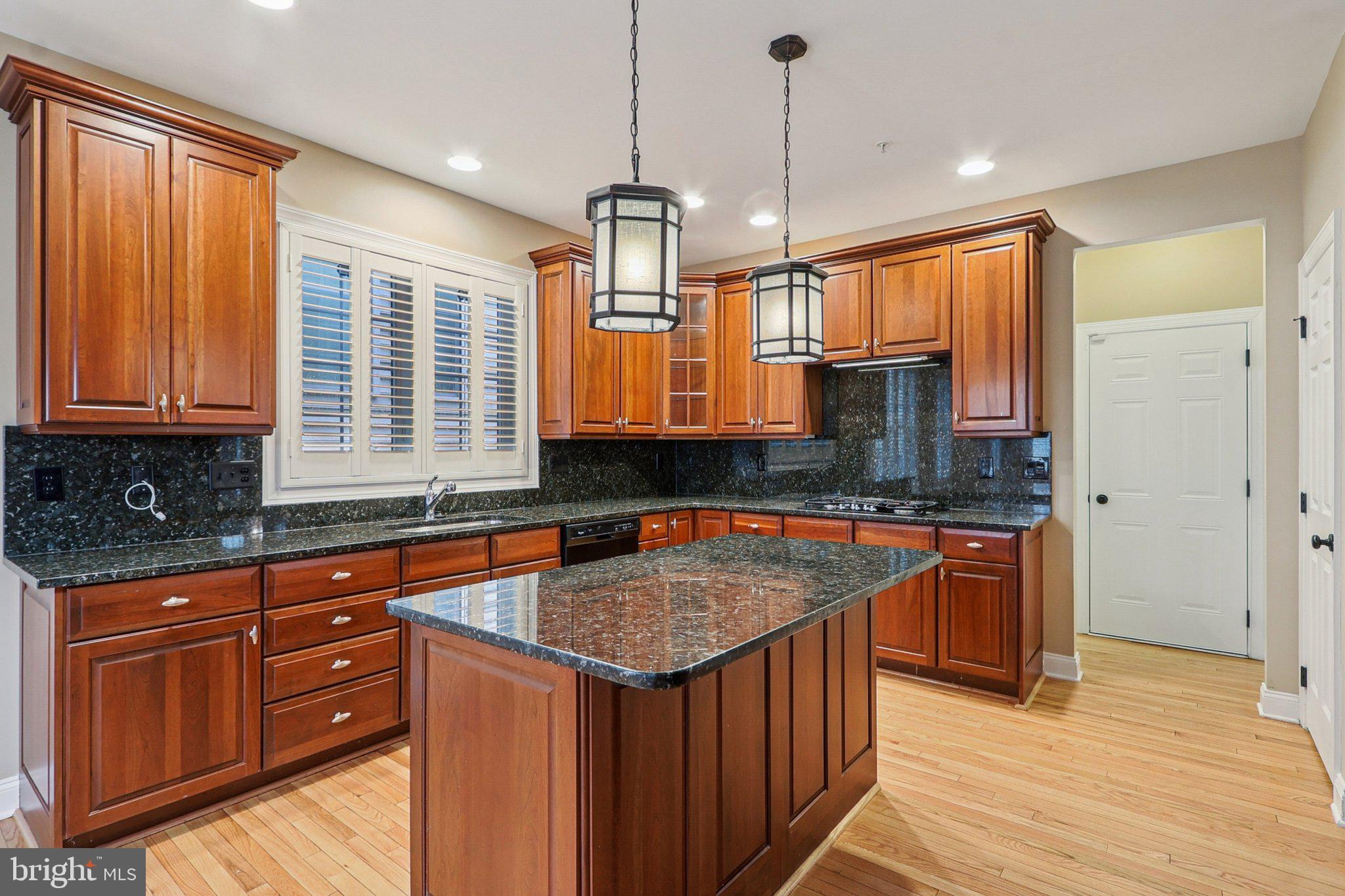 PIEDMONT CROSSING - Residential