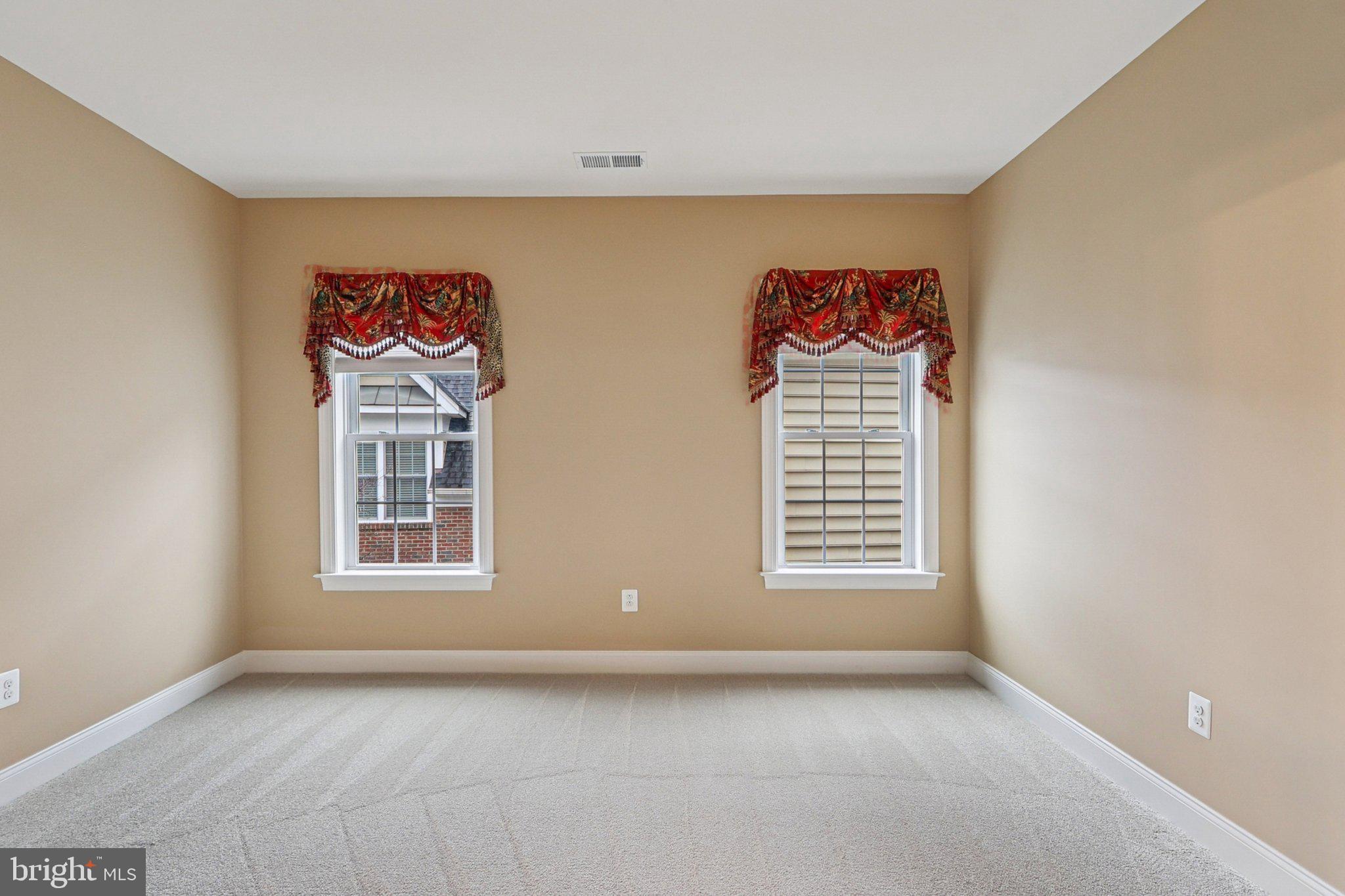 PIEDMONT CROSSING - Residential