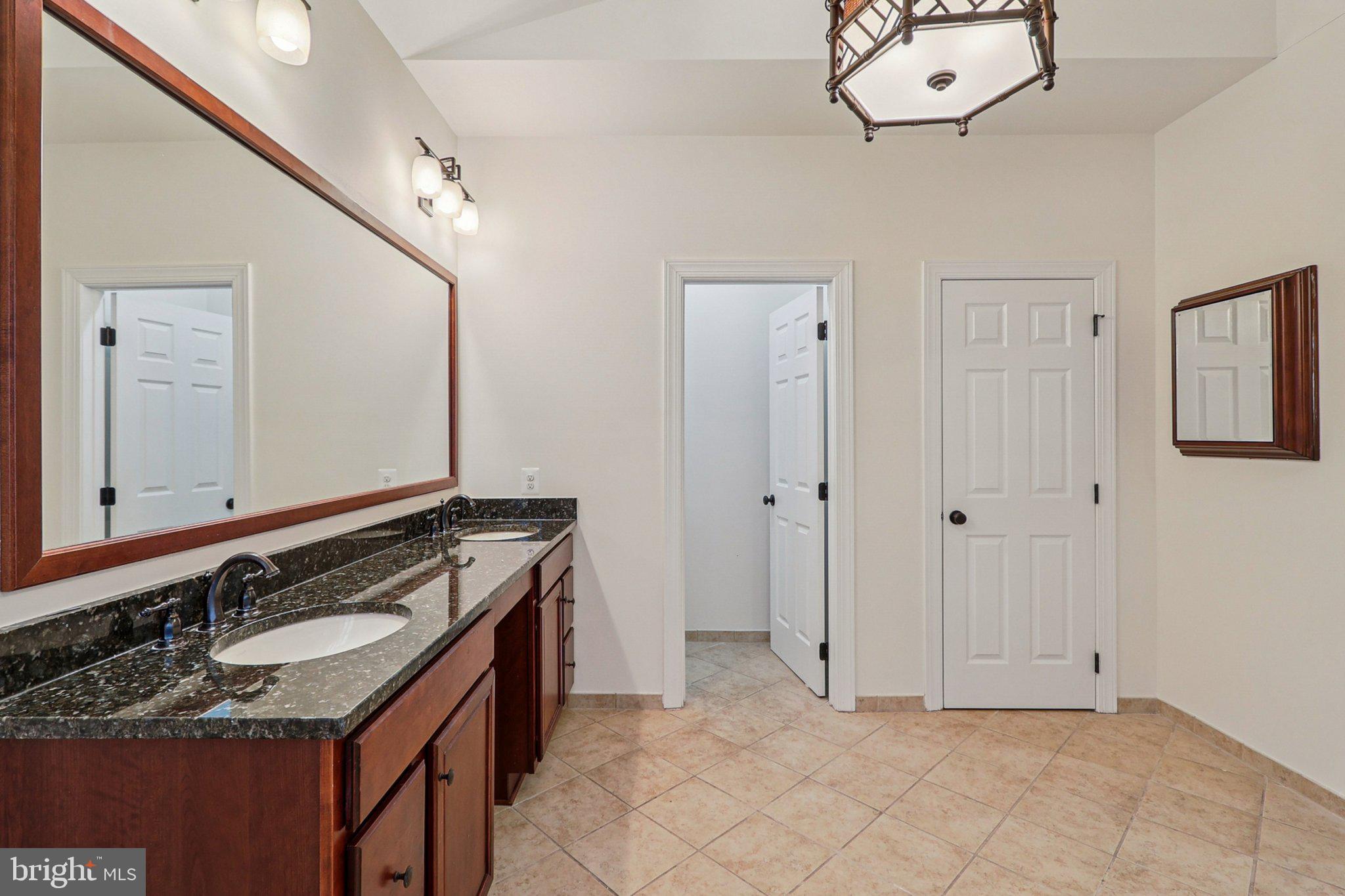 PIEDMONT CROSSING - Residential