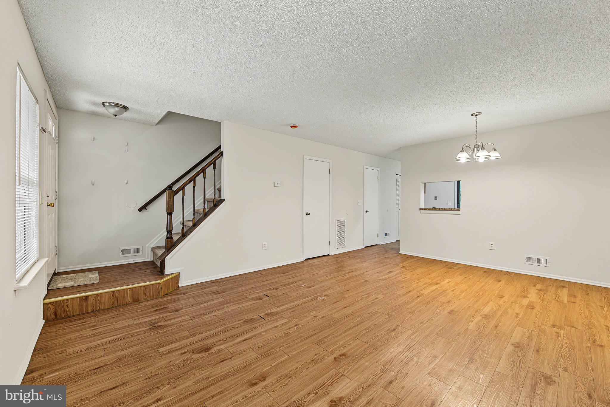 23 GREENWICH DRIVE