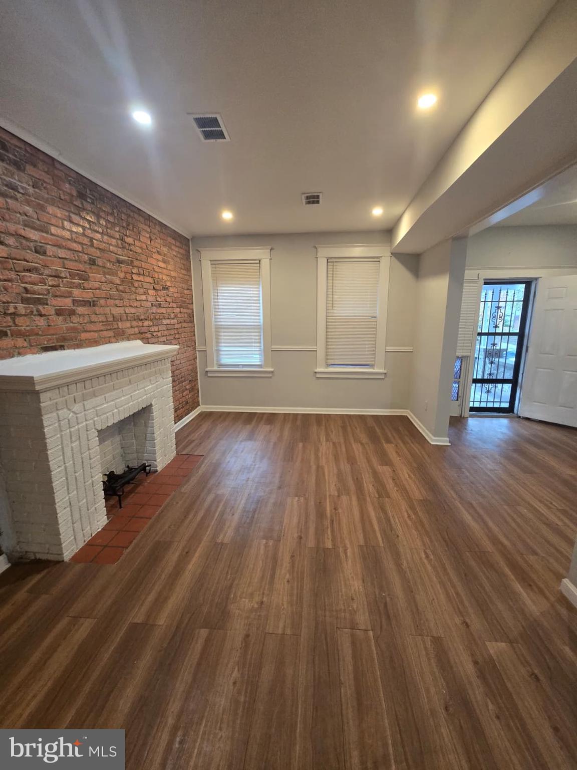 MONDAWMIN - Residential