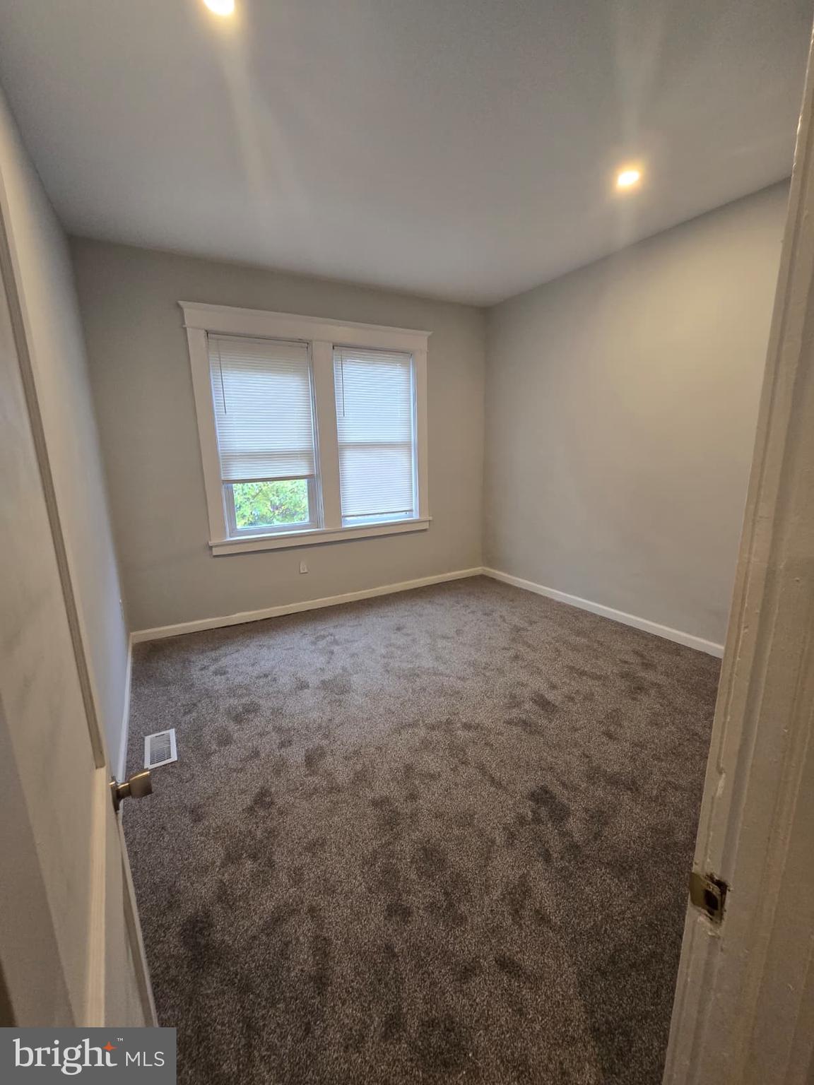 MONDAWMIN - Residential