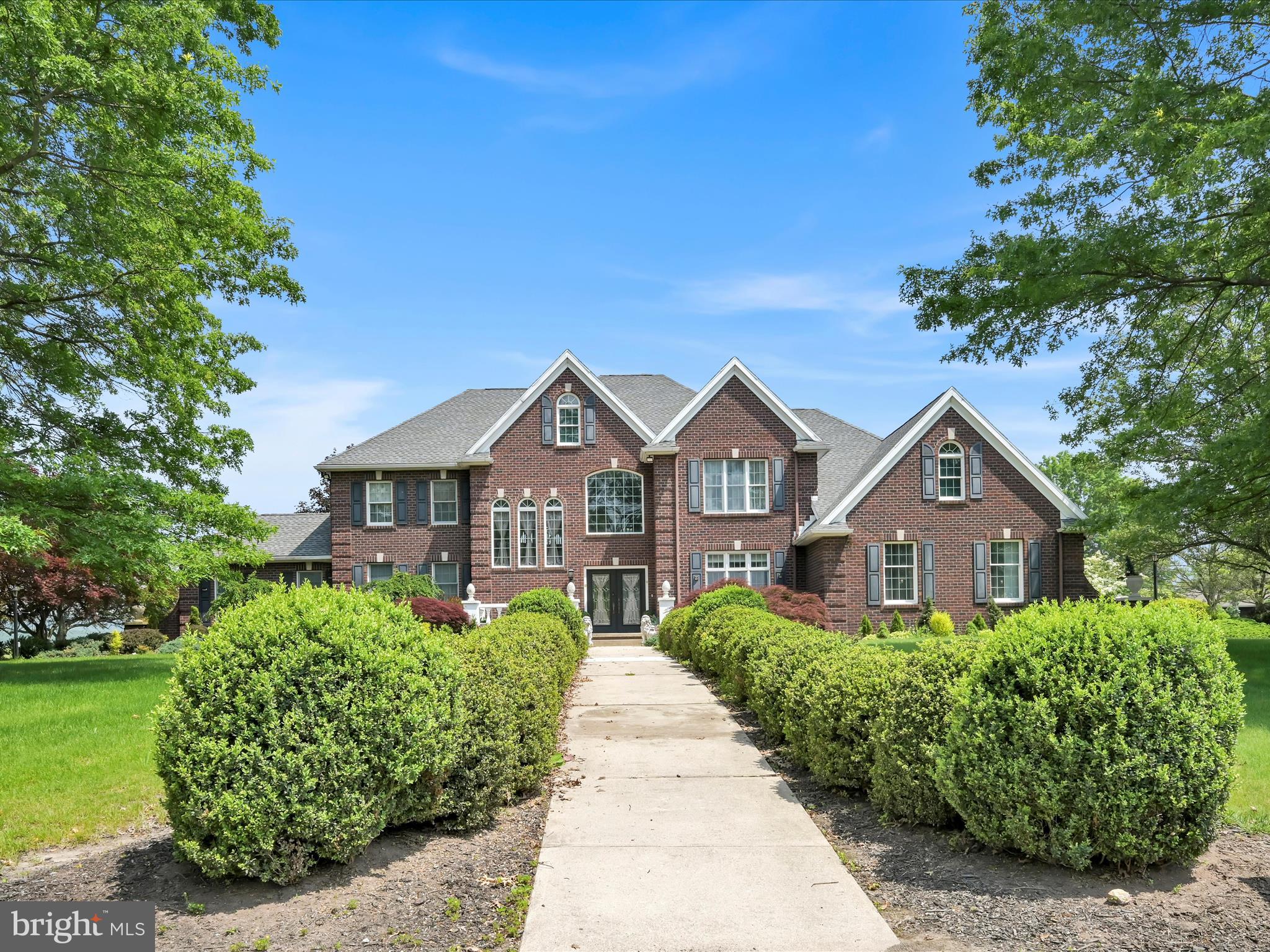 3002 RIDGEVIEW DRIVE