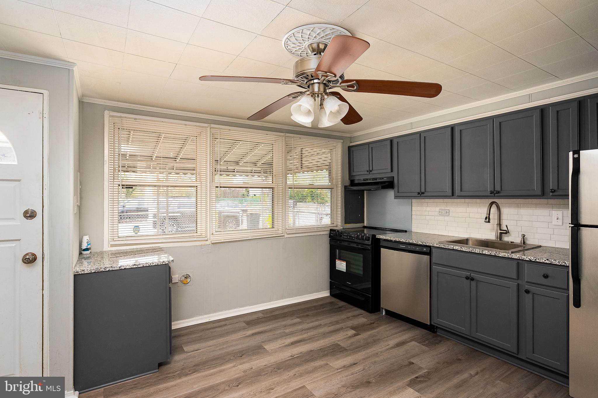 RIVERVIEW - Residential