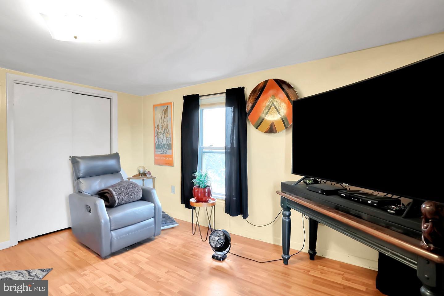 FRONT ROYAL - Residential Lease