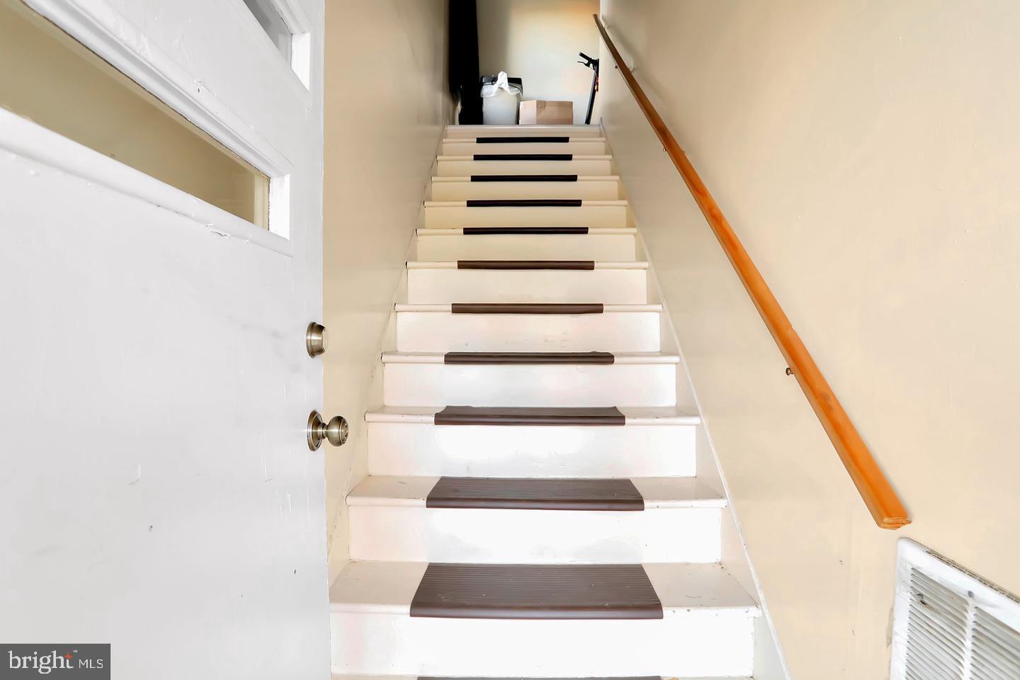 FRONT ROYAL - Residential Lease