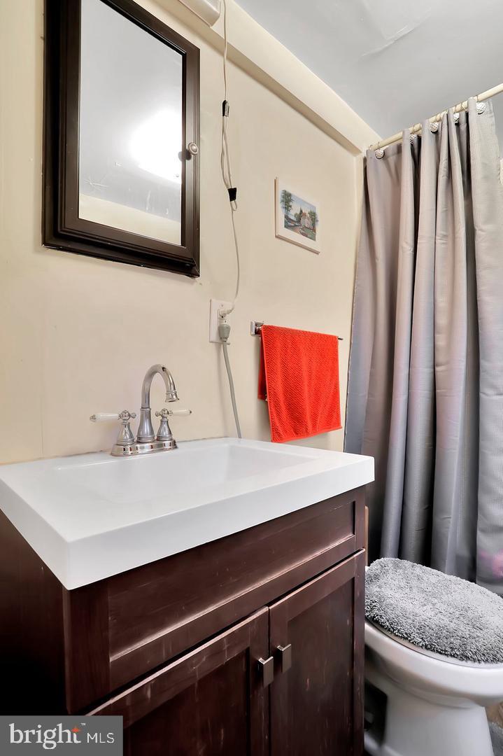 FRONT ROYAL - Residential Lease