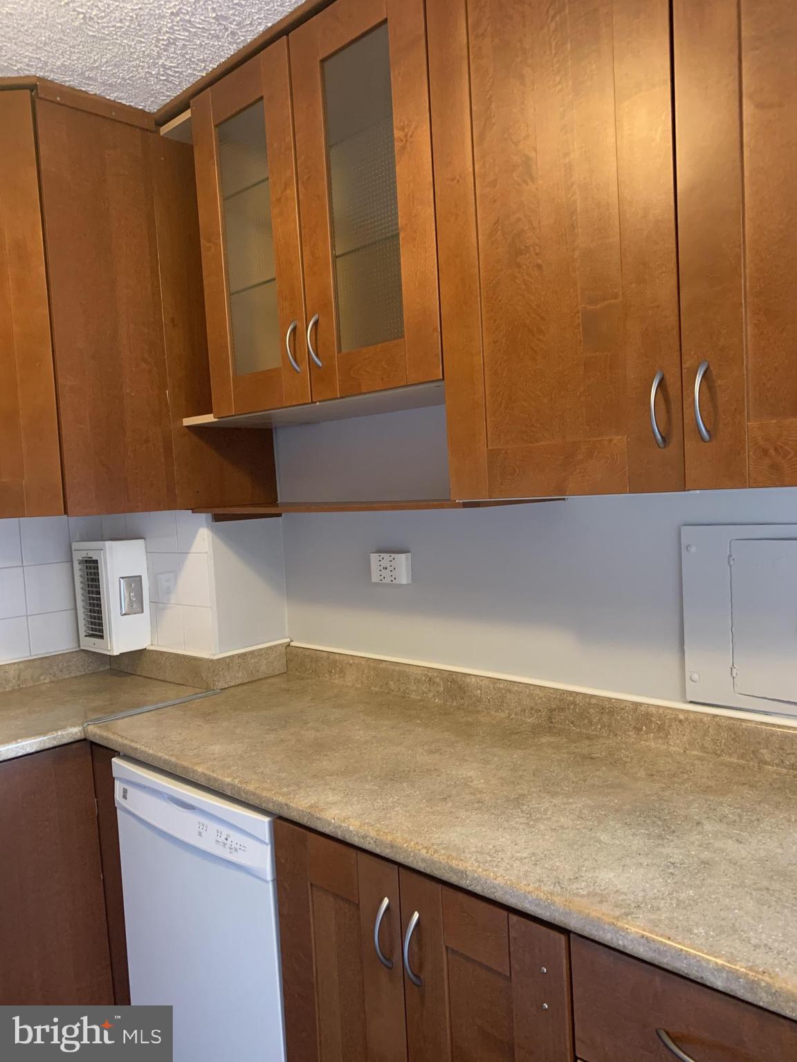 THE SEASONS - Residential