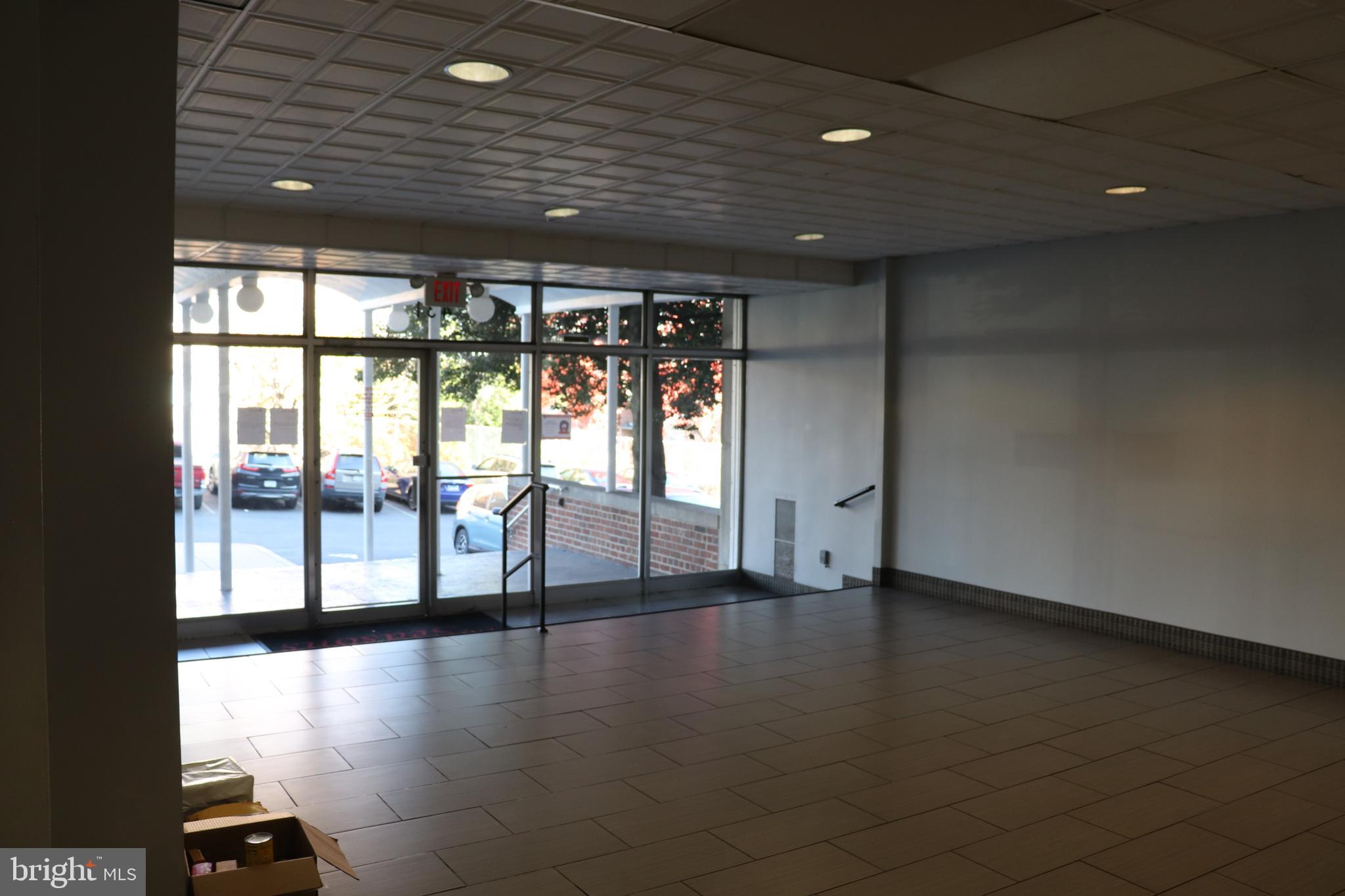 THE SEASONS - Residential