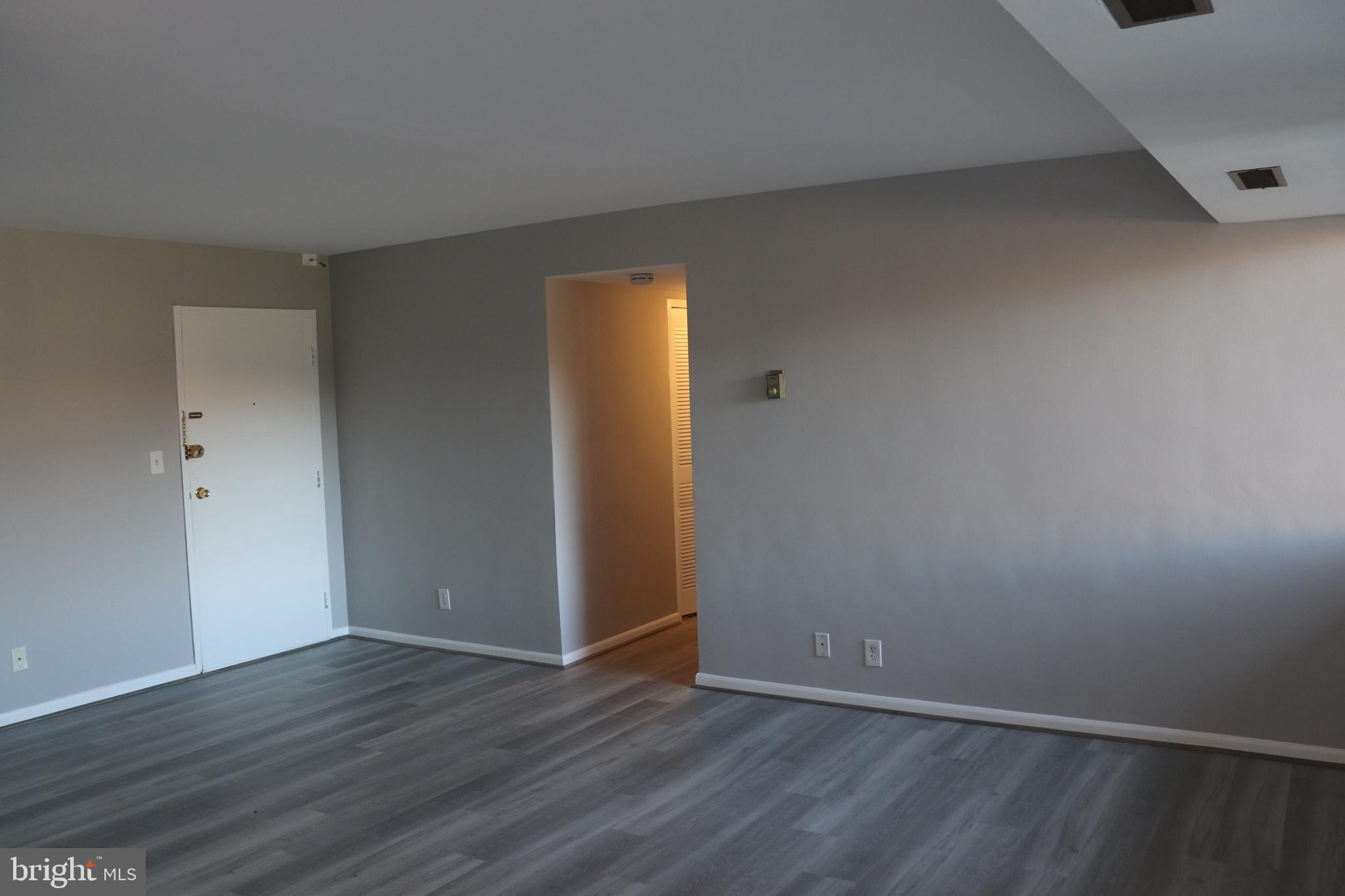 THE SEASONS - Residential