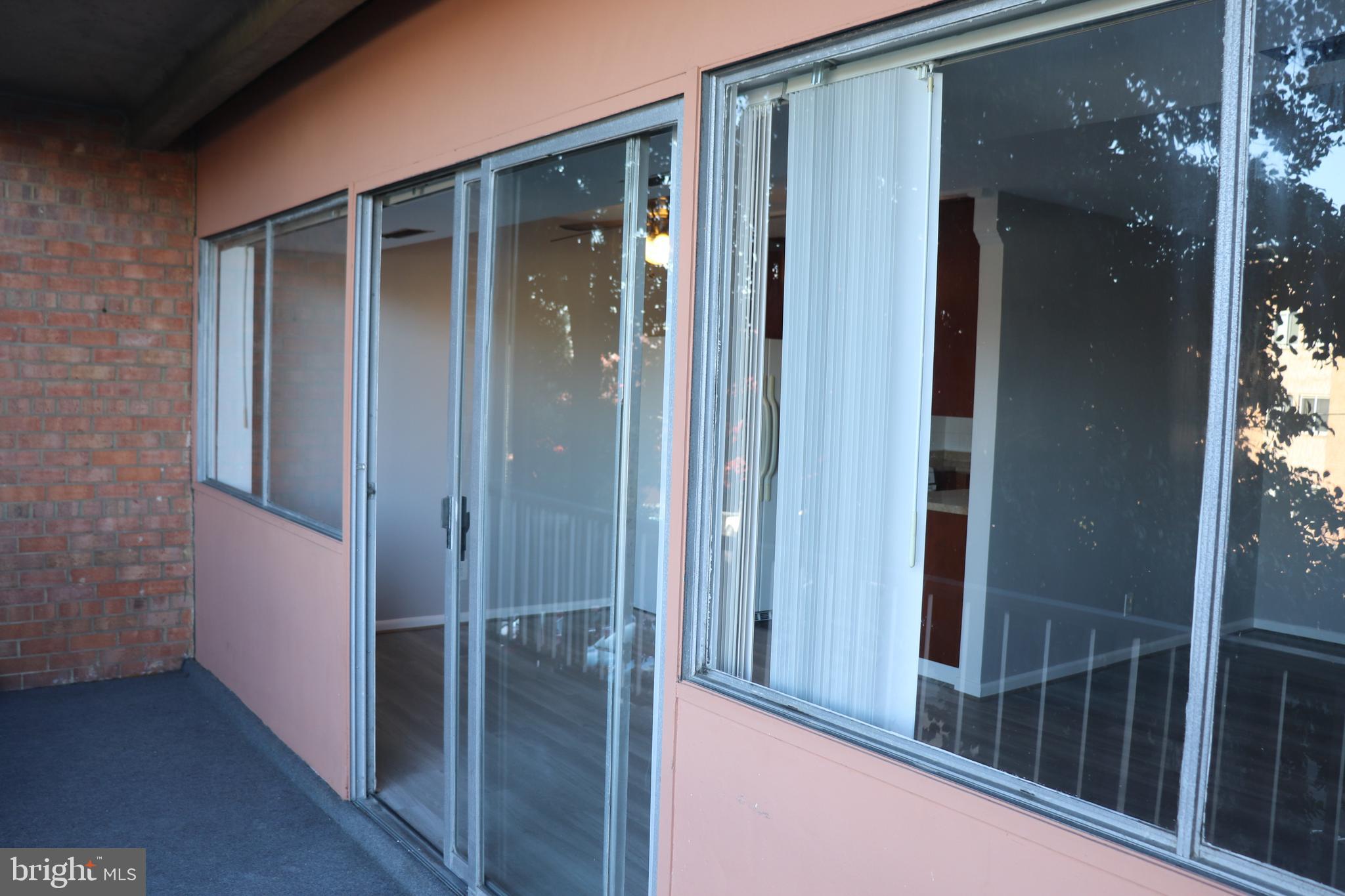 THE SEASONS - Residential