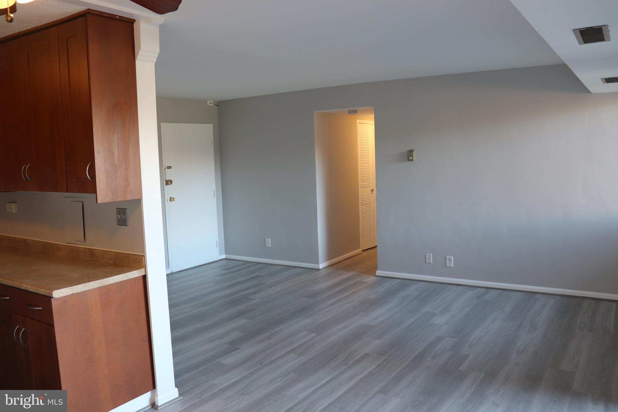 THE SEASONS - Residential