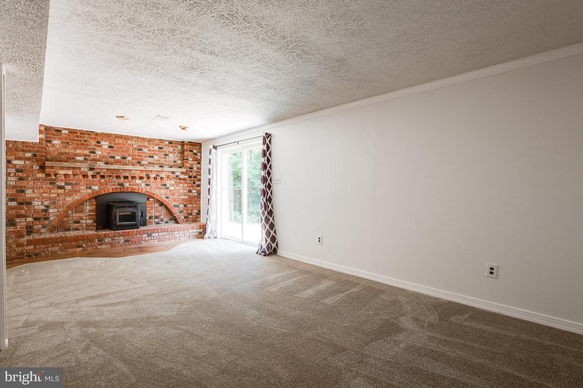 RUSTIC HILLS - Residential