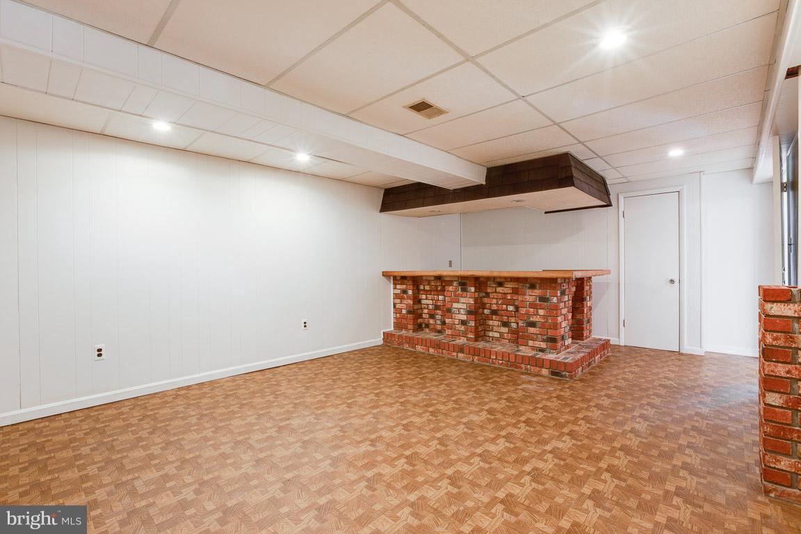 RUSTIC HILLS - Residential