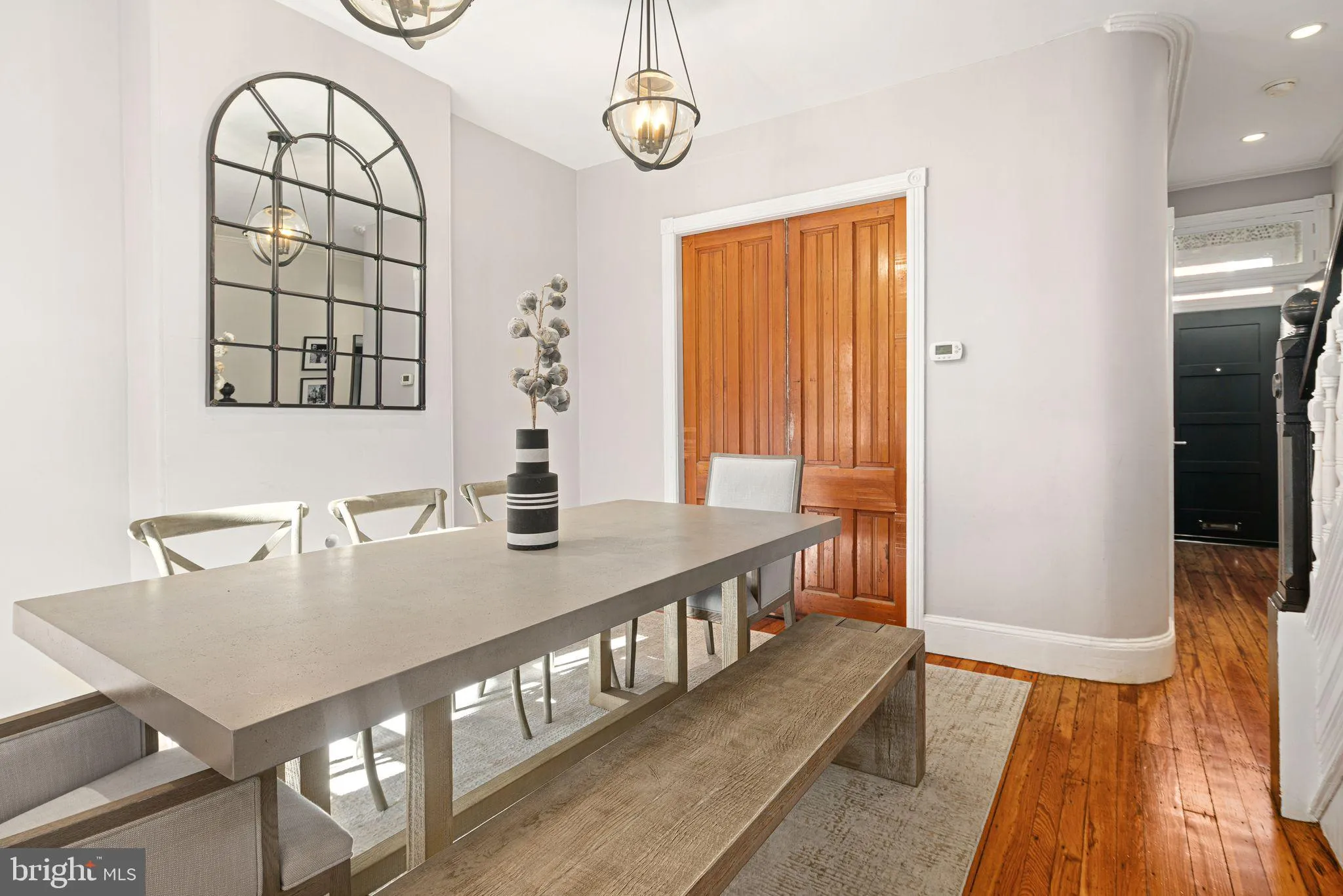 Philadelphia, Pennsylvania 19130, United States, 4 Bedrooms Bedrooms, ,3 BathroomsBathrooms,Residential,Contingent,32537