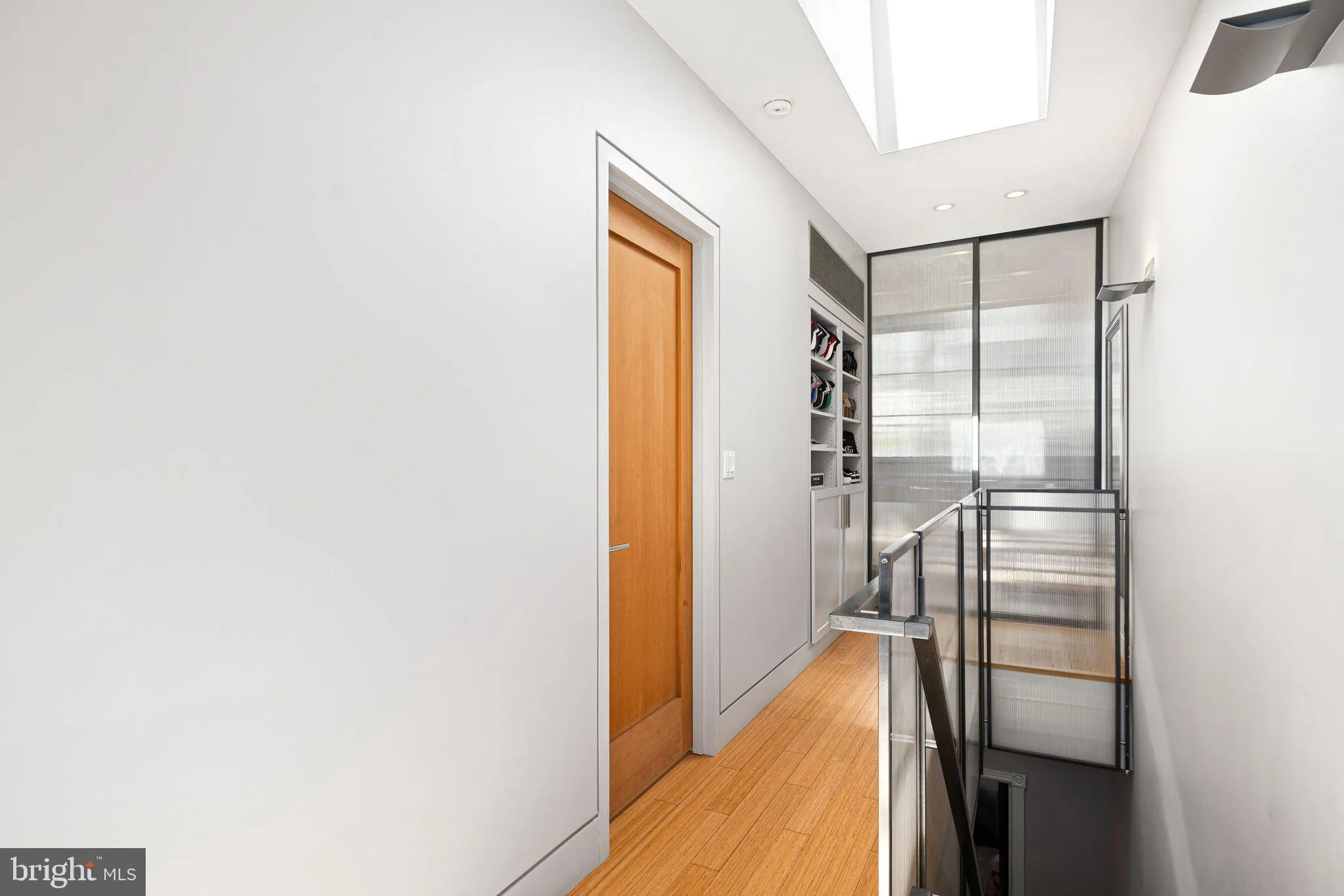Philadelphia, Pennsylvania 19130, United States, 4 Bedrooms Bedrooms, ,3 BathroomsBathrooms,Residential,Contingent,32537