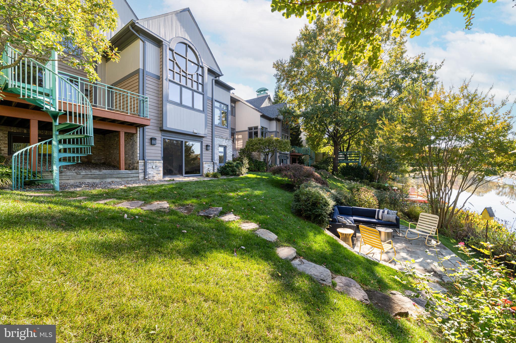 RESTON - Residential