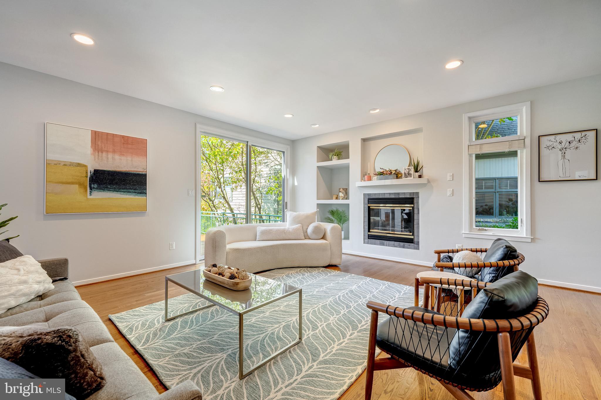 RESTON - Residential