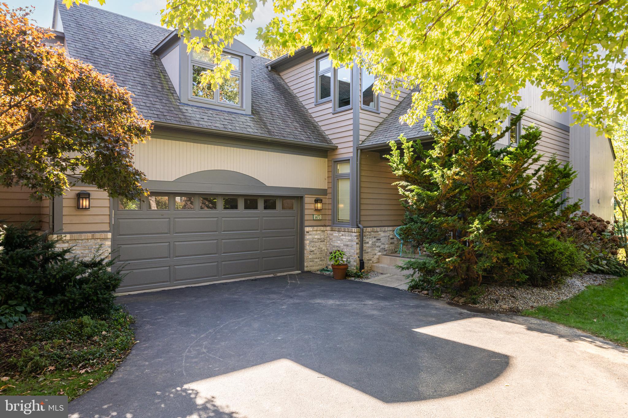 RESTON - Residential