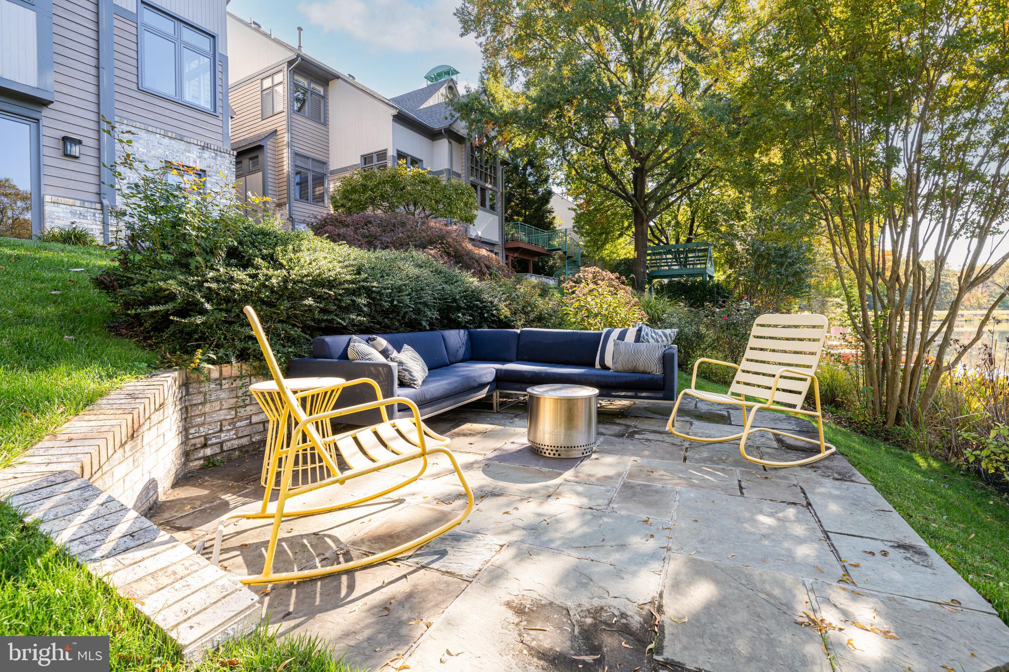 RESTON - Residential