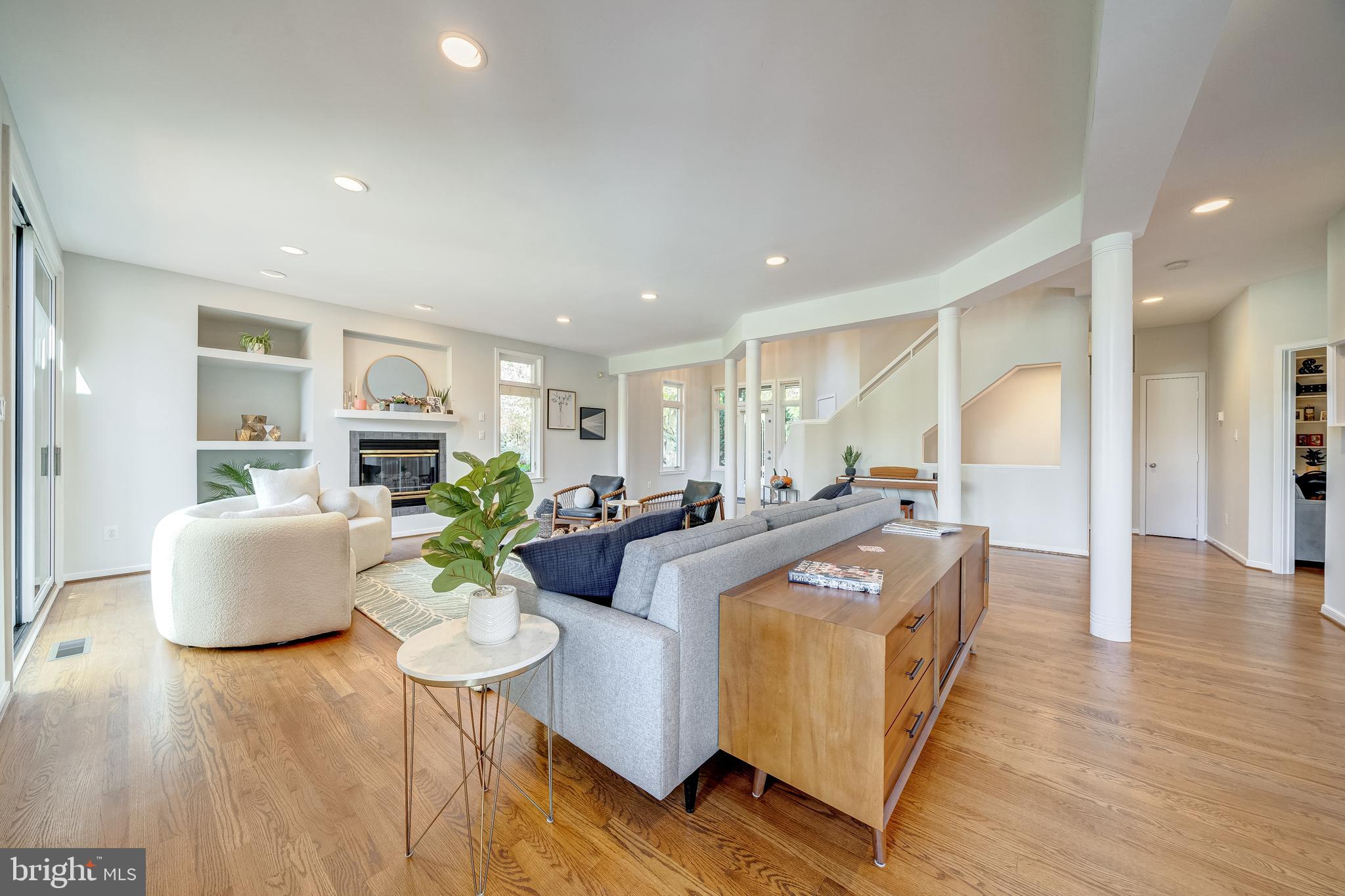 RESTON - Residential