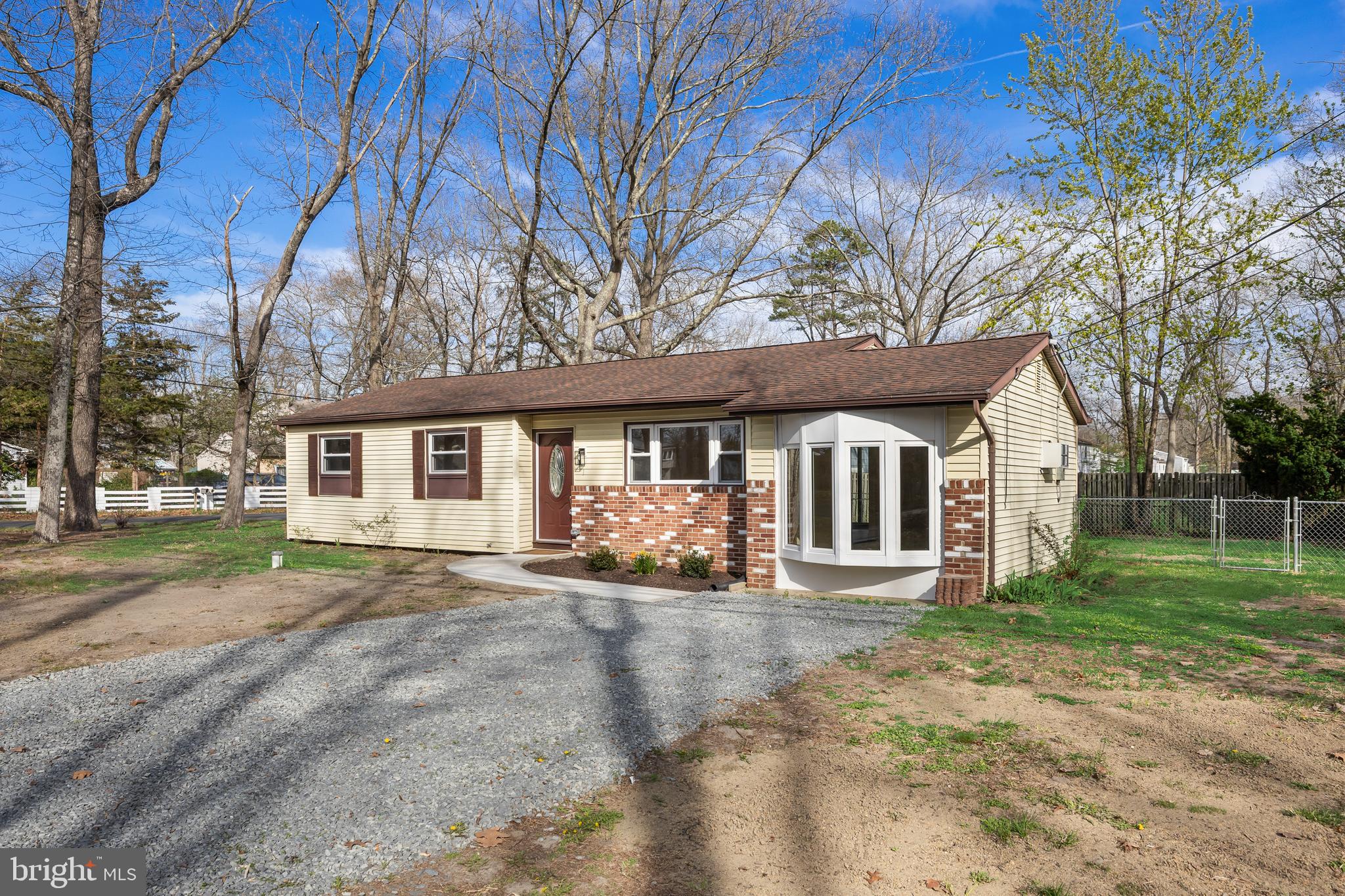 601 NEW YORK ROAD