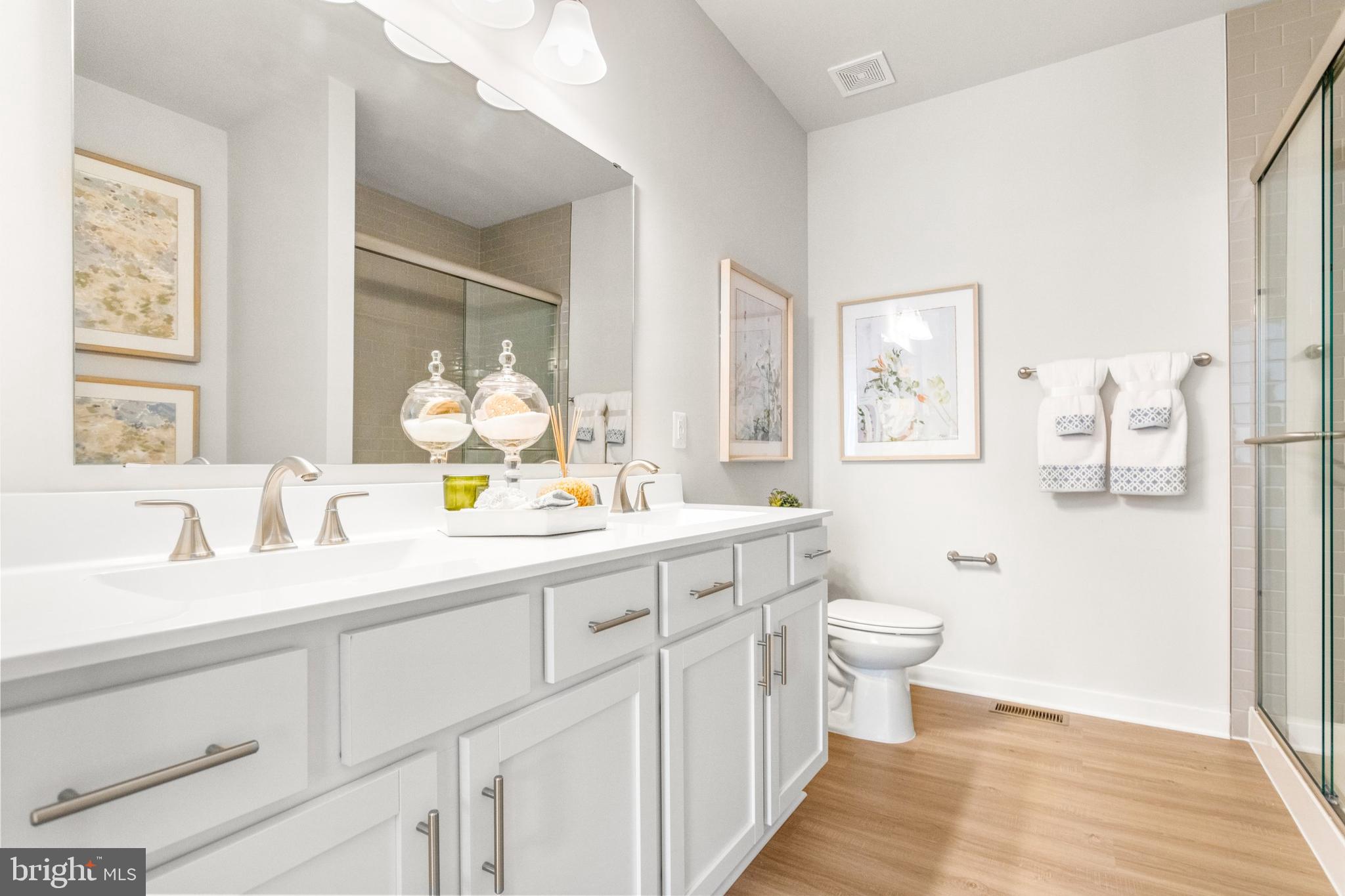 ABRAMS POINTE - Residential