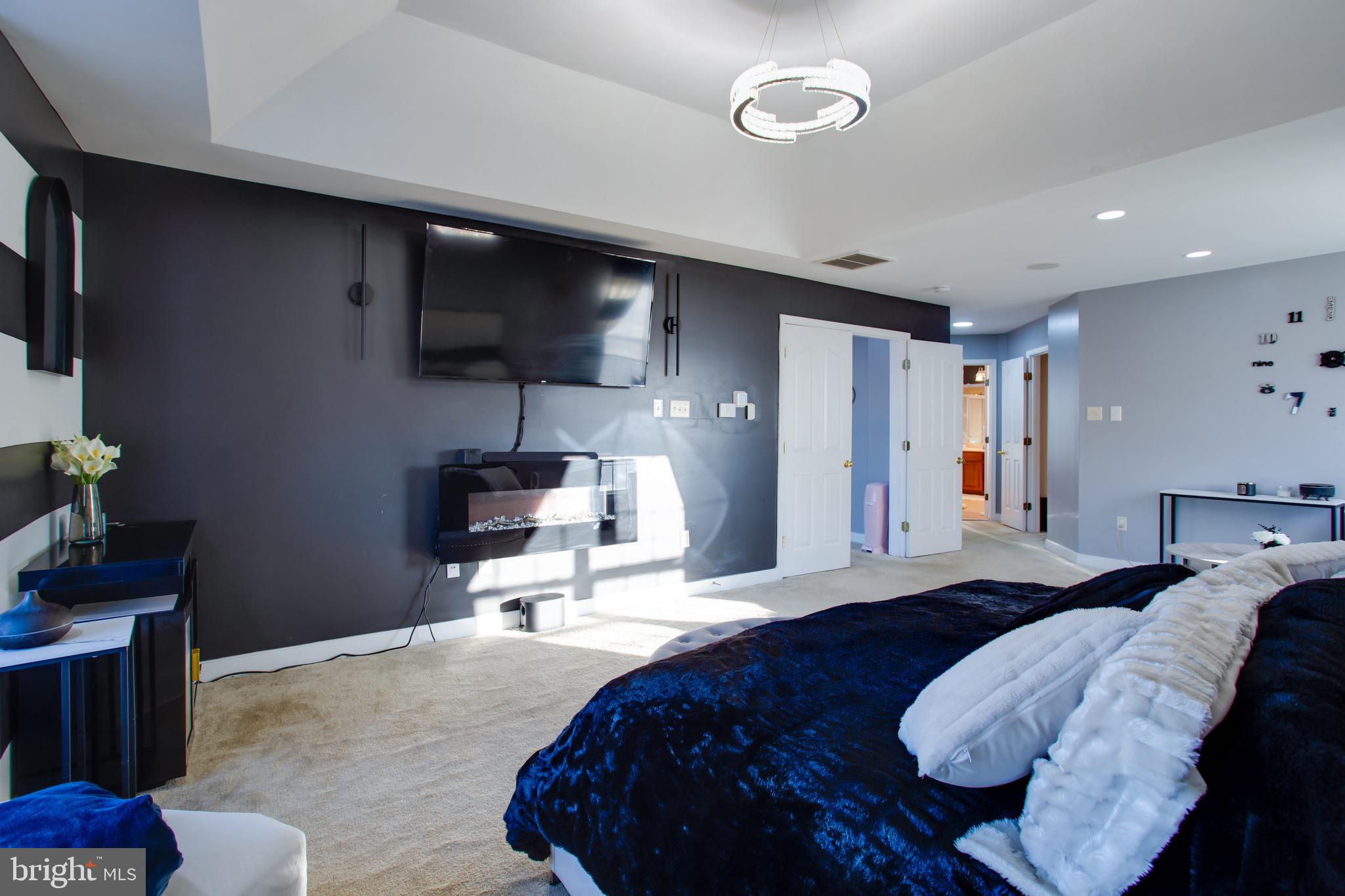 HUNTERS BROOKE - Residential