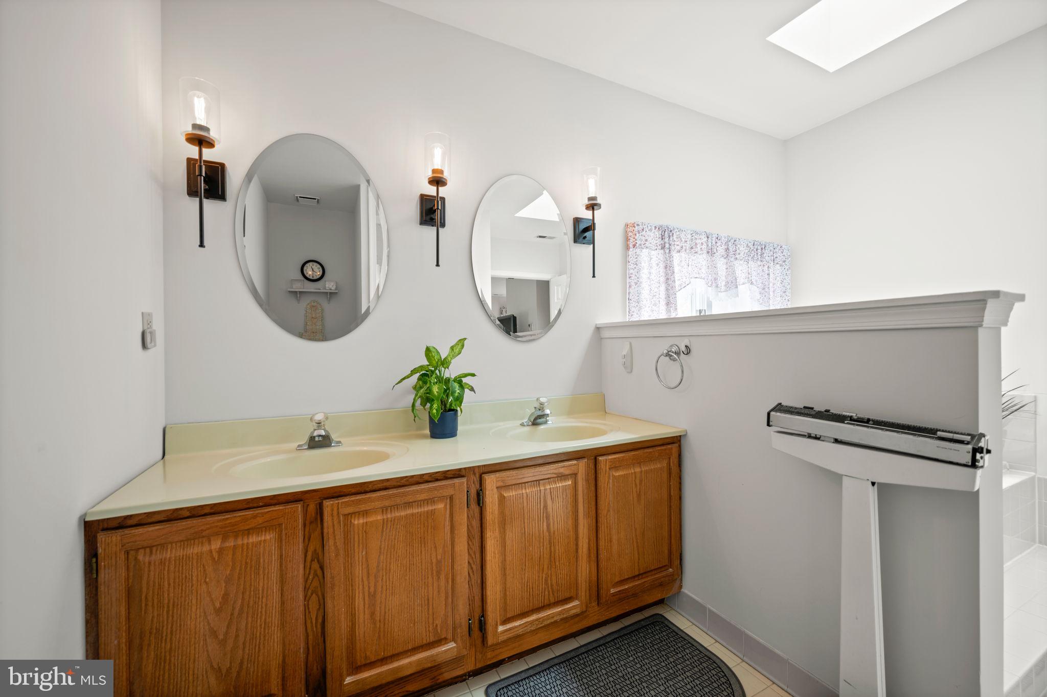 RUTH RODGERS - Residential