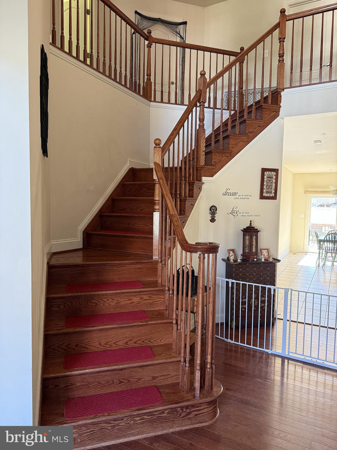 NORTH POINTE - Residential