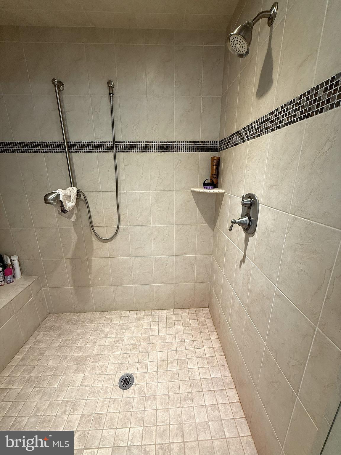 NORTH POINTE - Residential