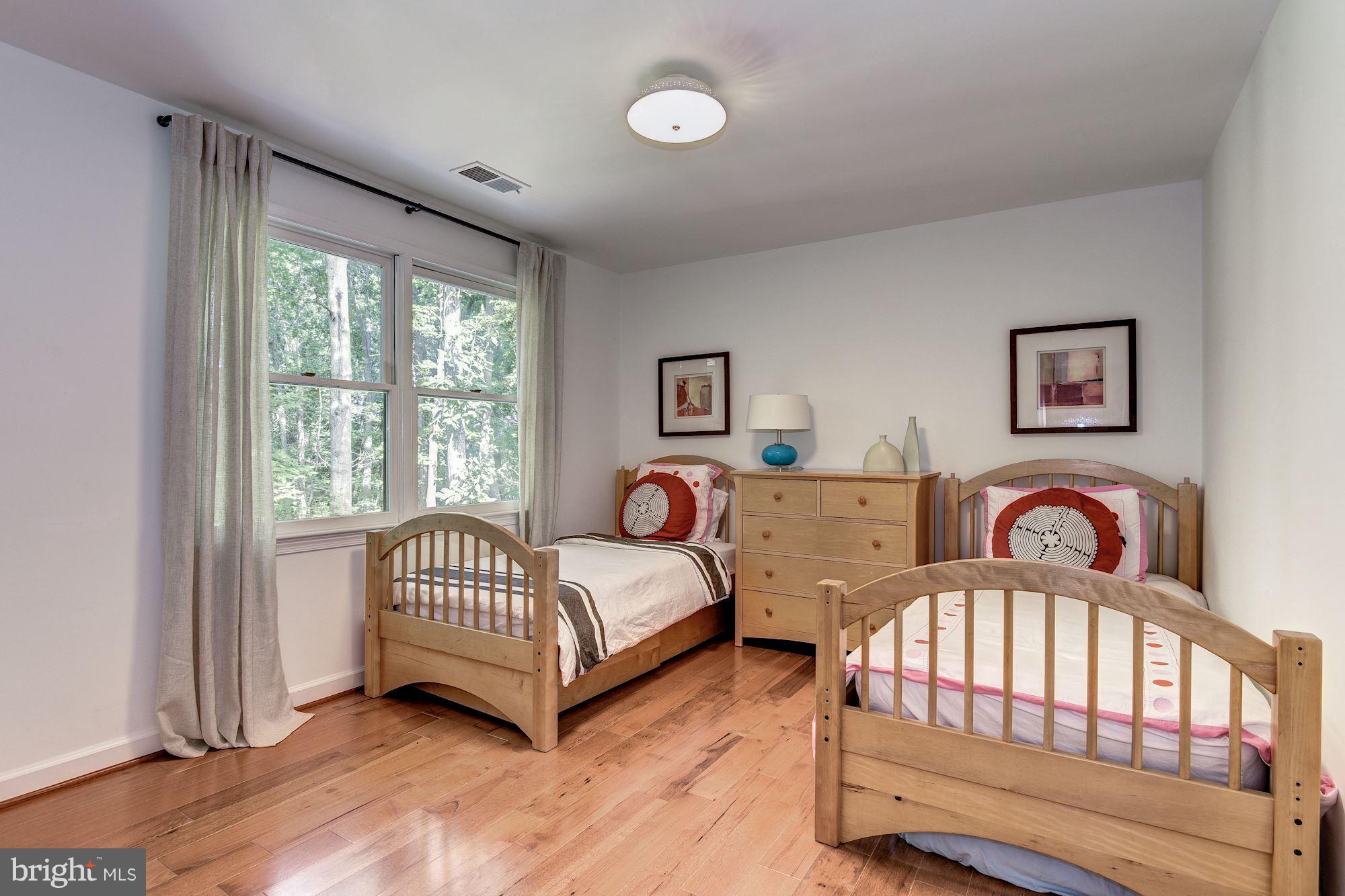 THE PALISADES - Residential