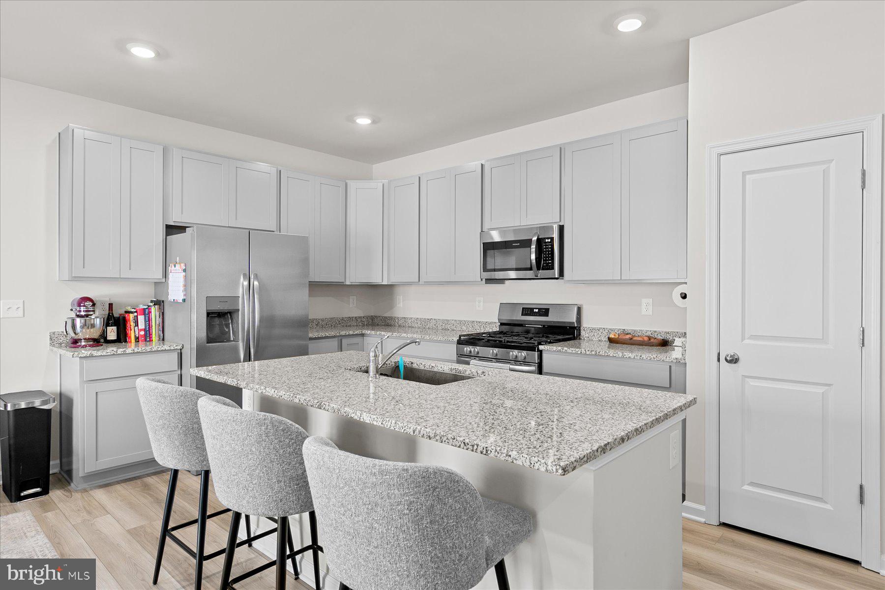 SCHOONER LANDING - Residential