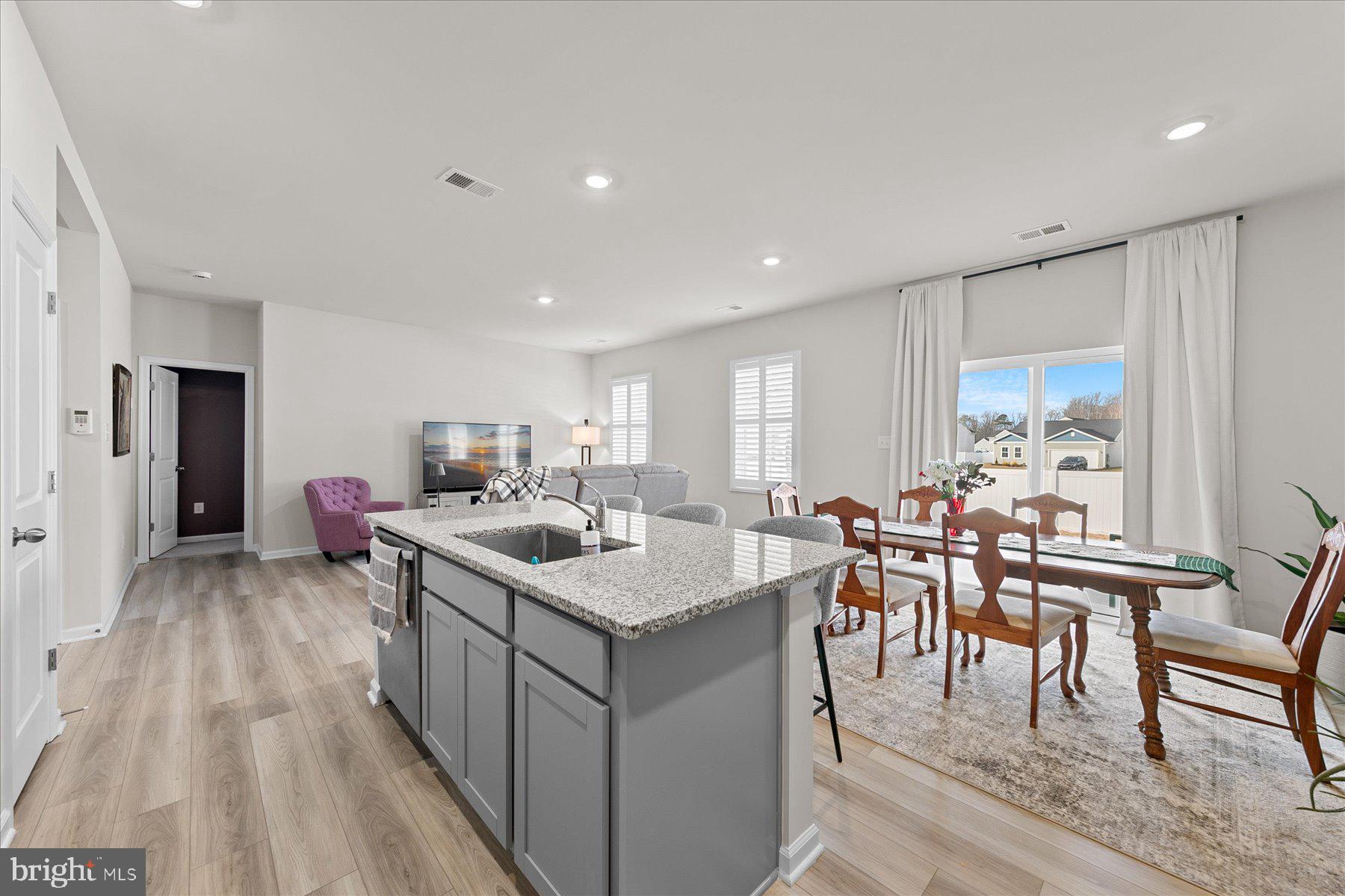 SCHOONER LANDING - Residential