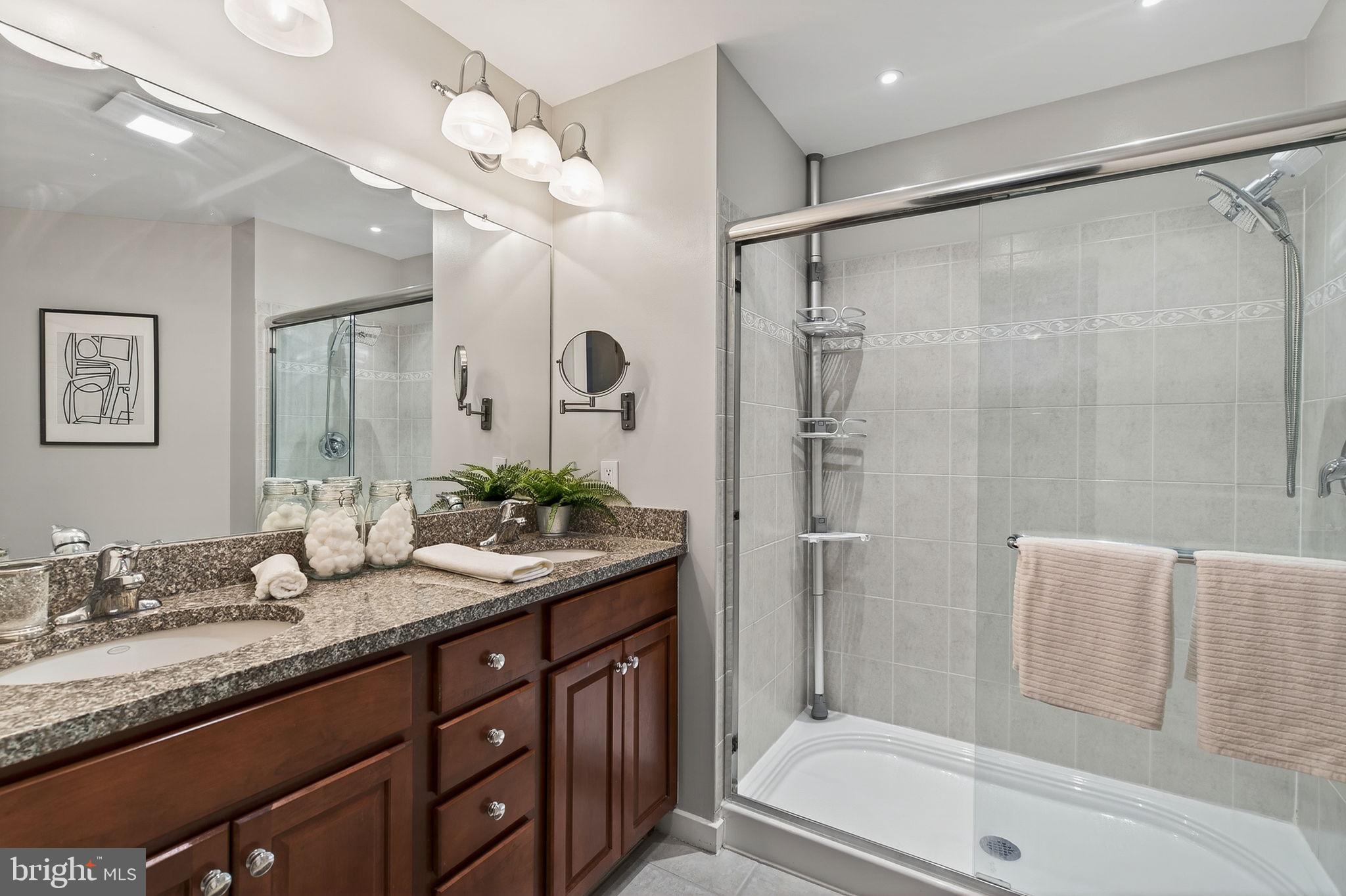 OLD CITY - Residential