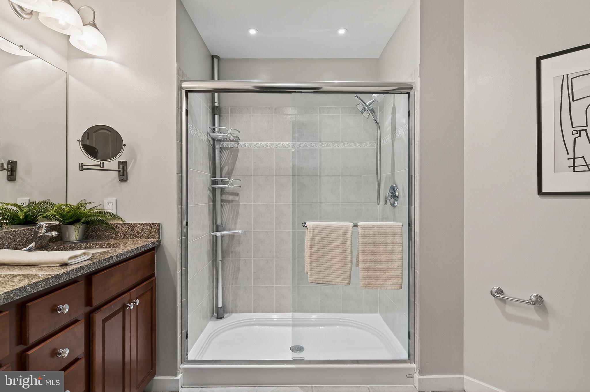 OLD CITY - Residential