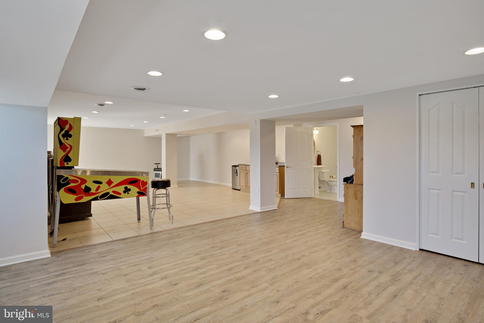 CHANTILLY MANOR - Residential