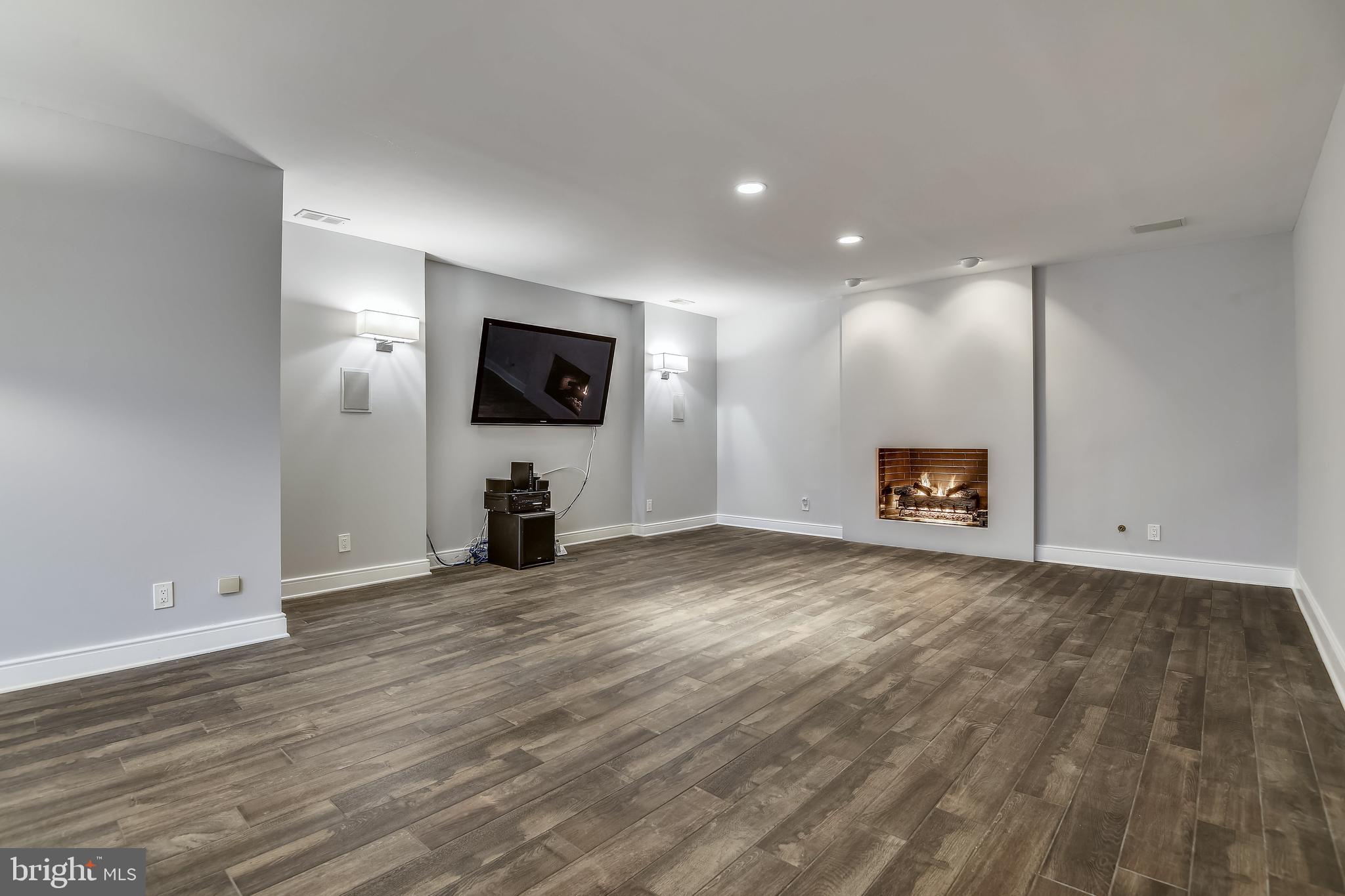 SOUTH RIVER LANDING - Residential