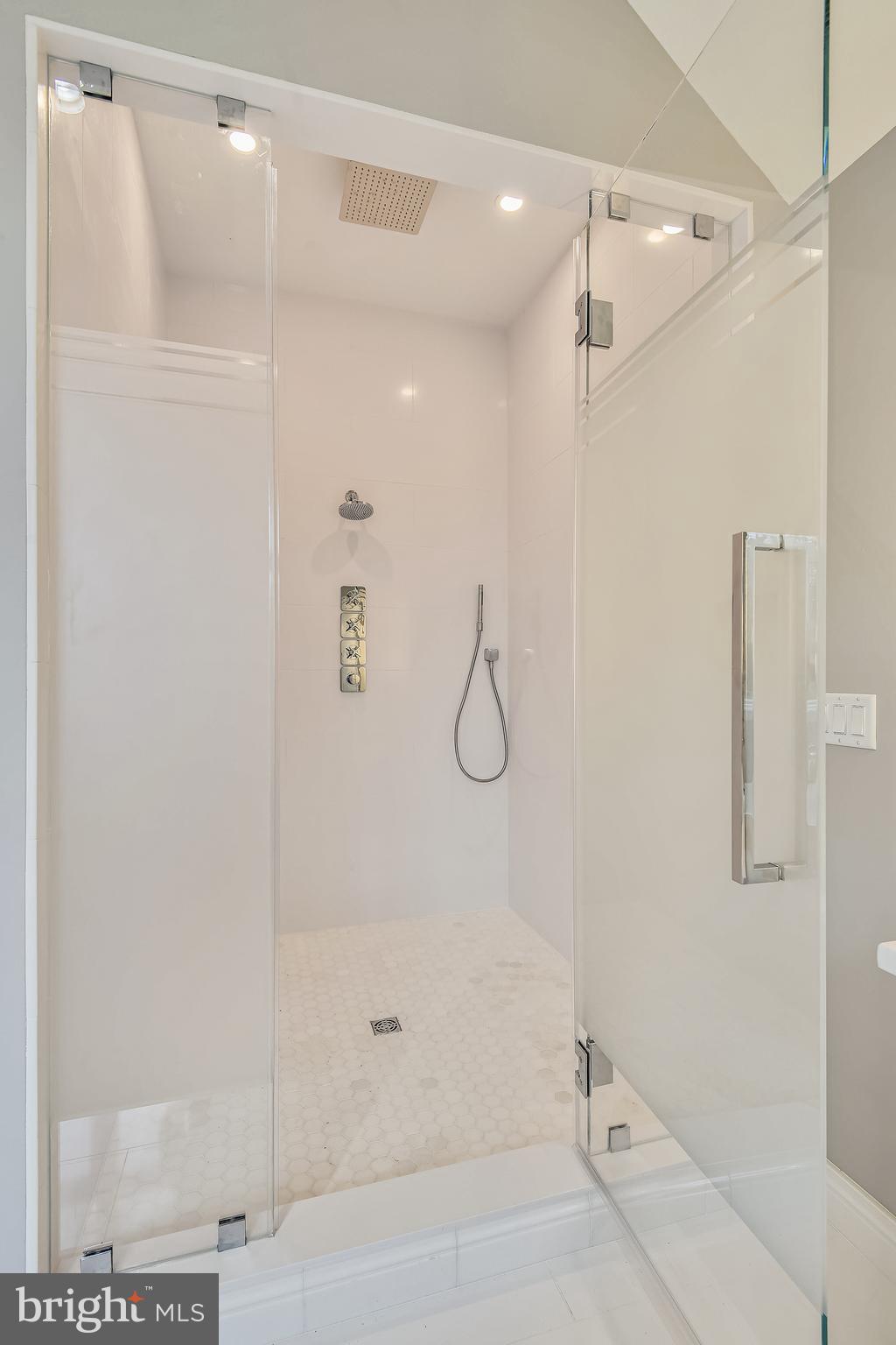 SOUTH RIVER LANDING - Residential