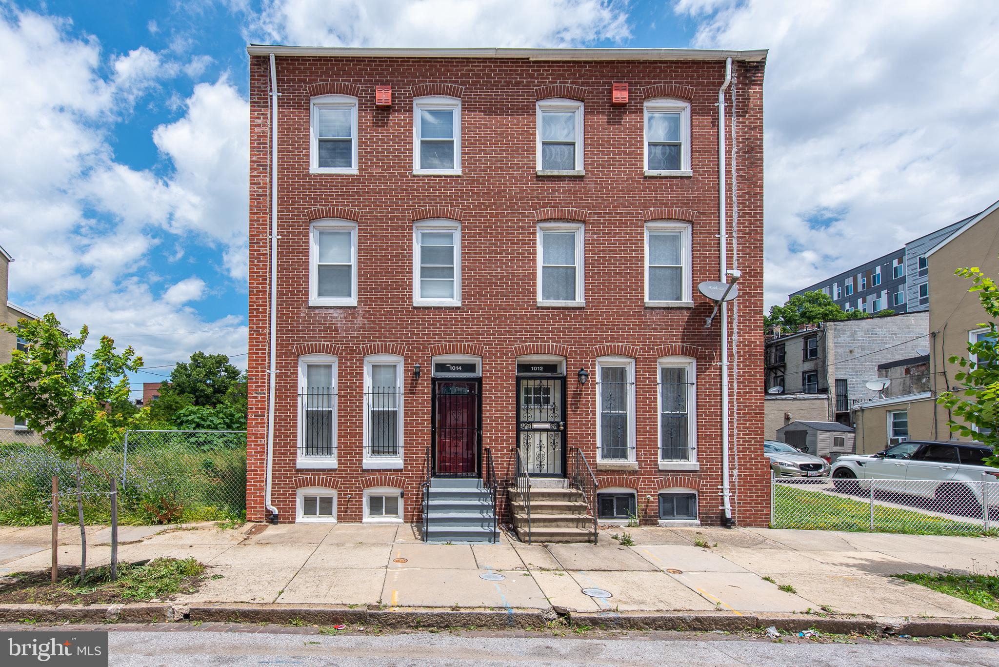 HOLLINS MARKET - Residential