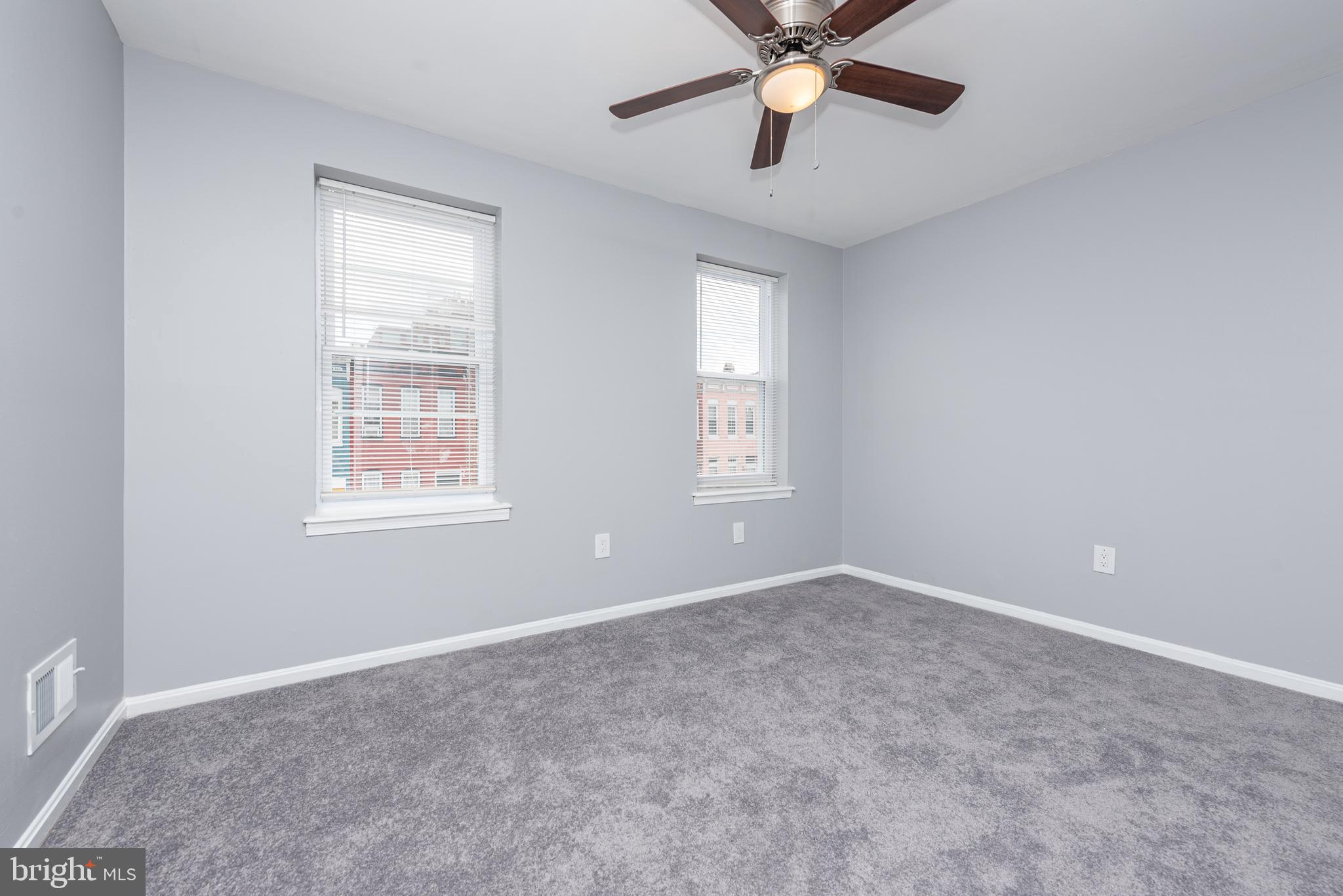 HOLLINS MARKET - Residential