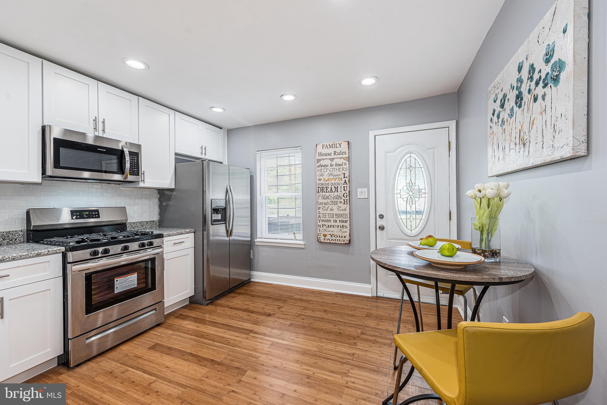 HOLLINS MARKET - Residential