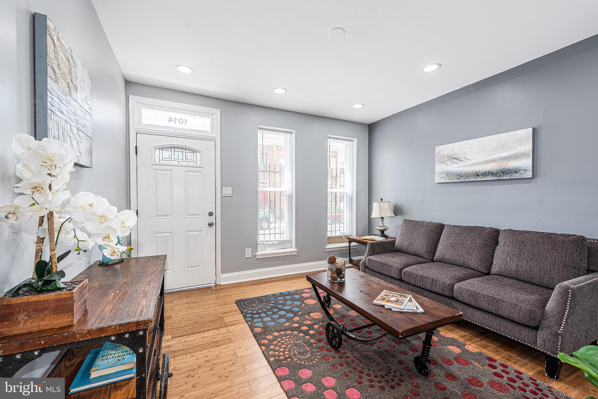 HOLLINS MARKET - Residential