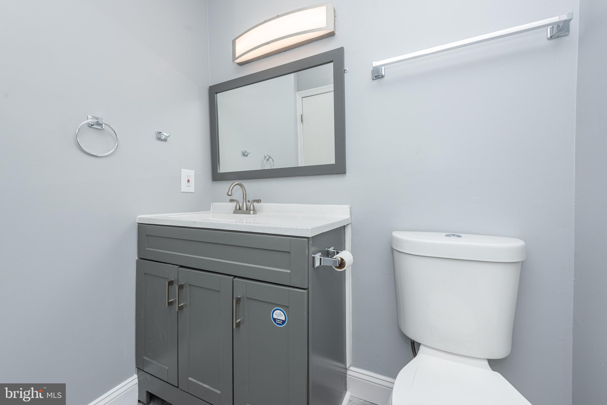 HOLLINS MARKET - Residential