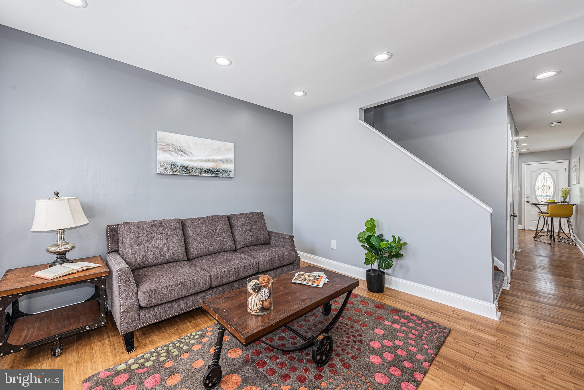 HOLLINS MARKET - Residential